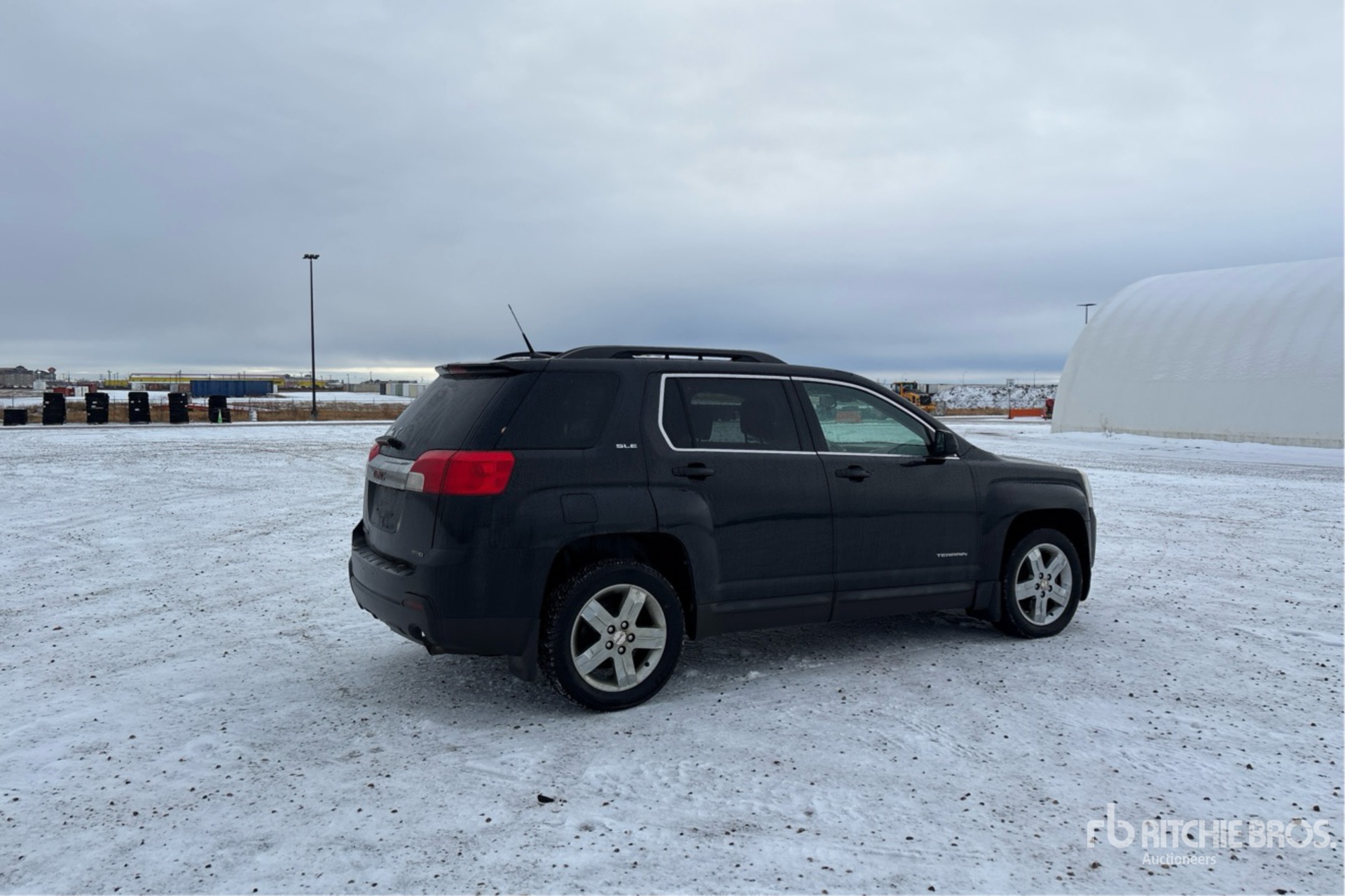 General Appearance with Picture, Right Rear Corner