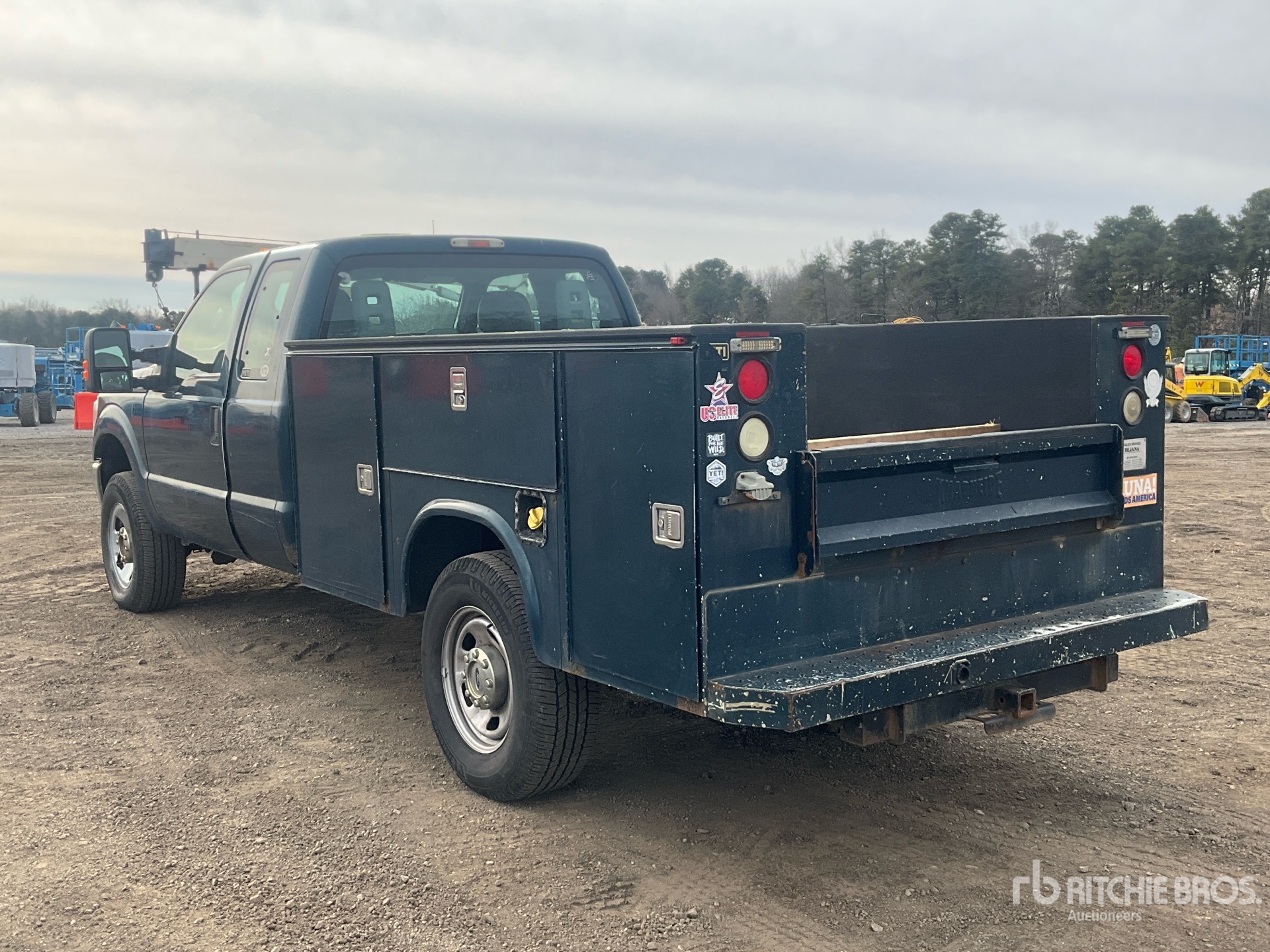 General Appearance with Picture, Left Rear Corner