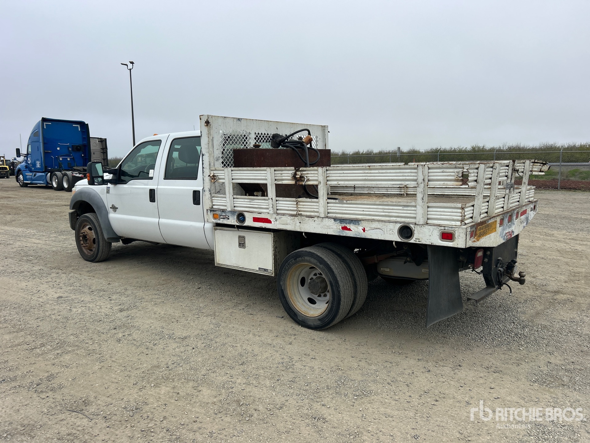 Aspect général with Image, coin arrière gauche