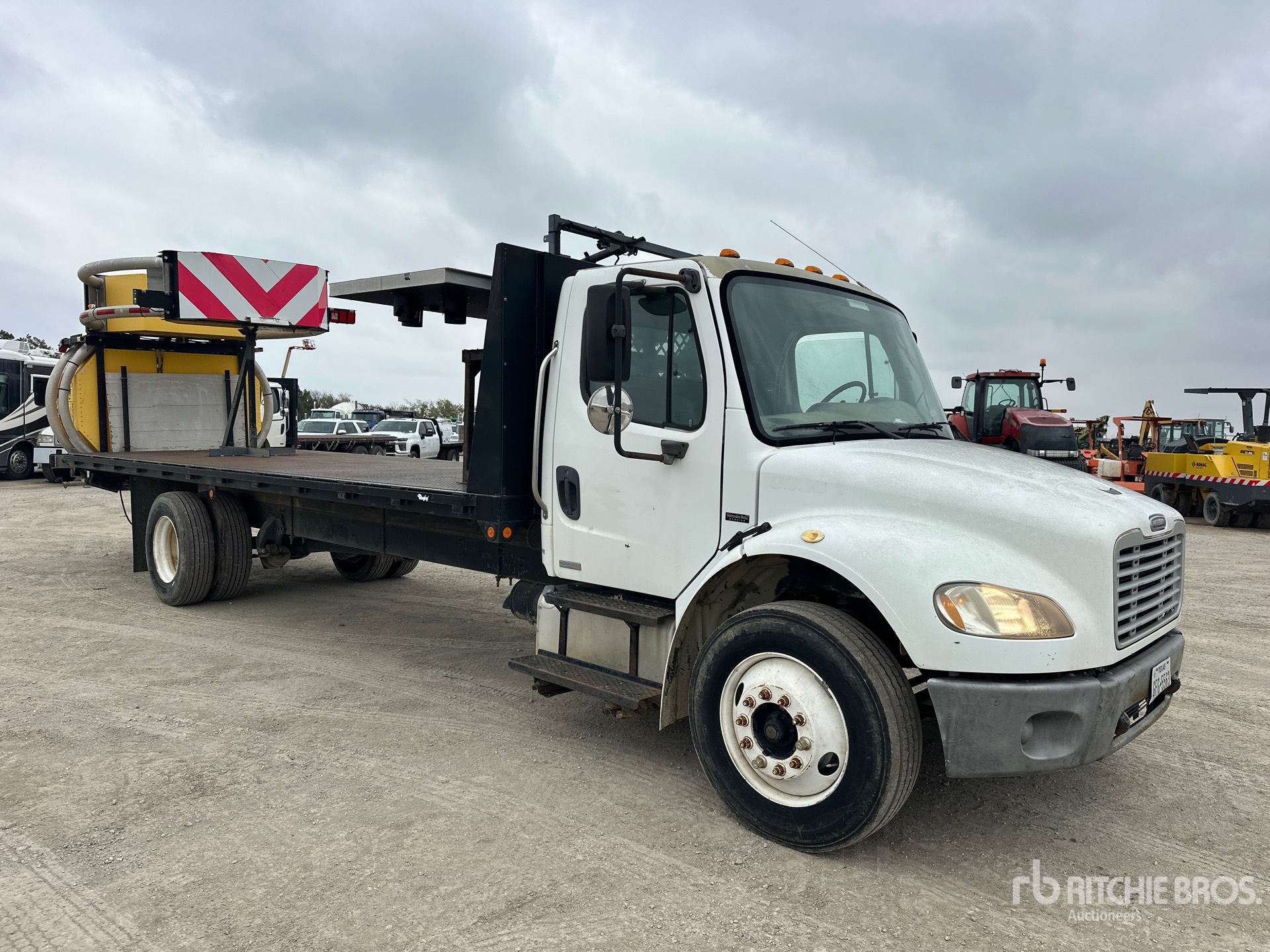 General Appearance with Foto, angolo anteriore destro