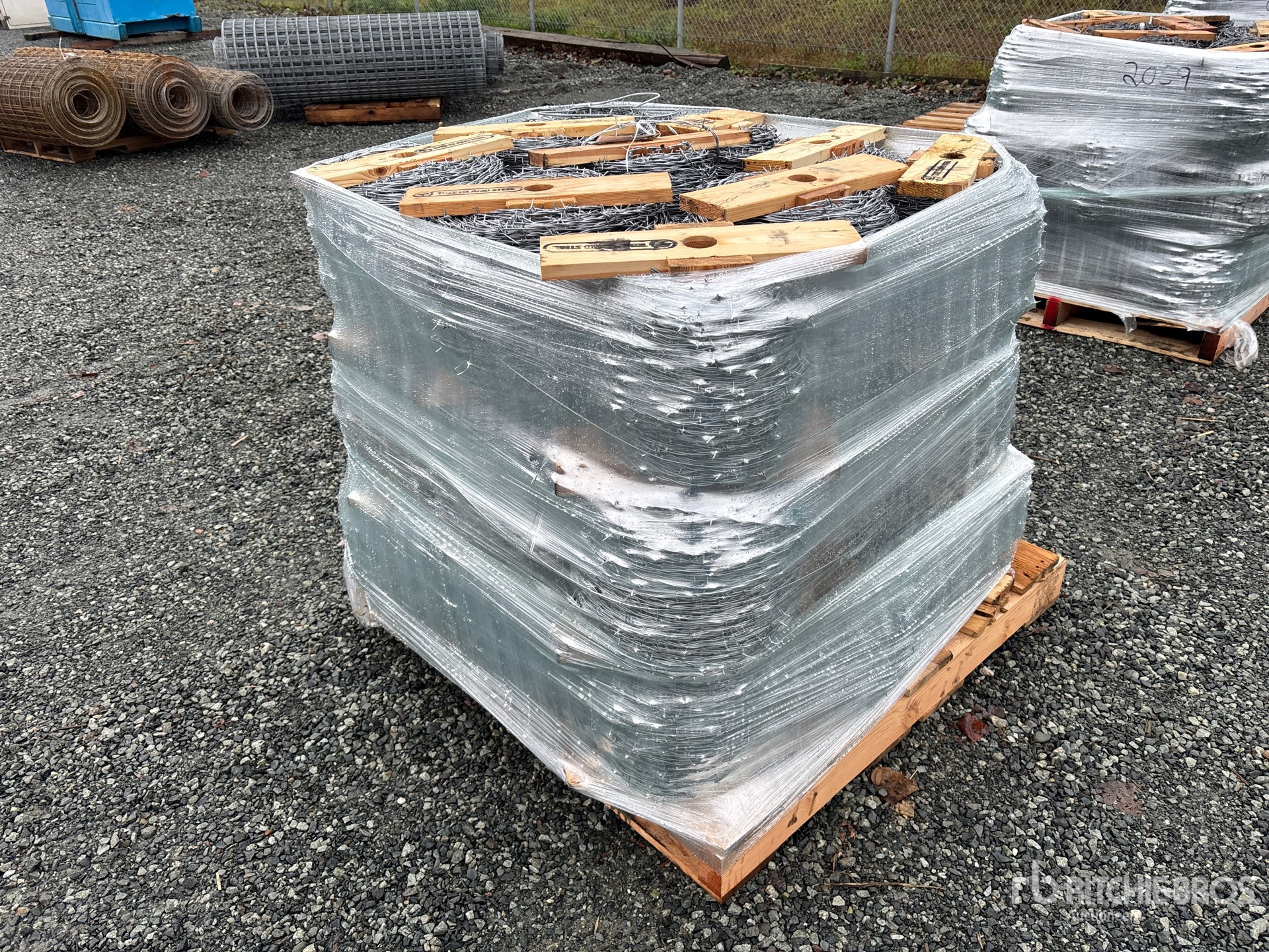 General Appearance with Foto, angolo anteriore sinistro