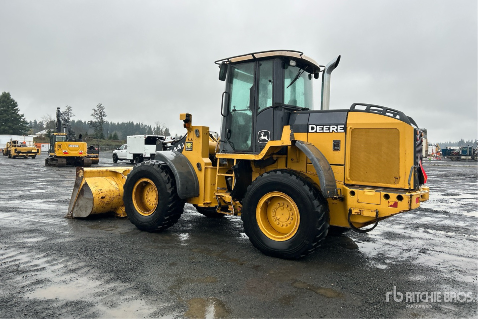 General Appearance with Picture, Left Rear Corner