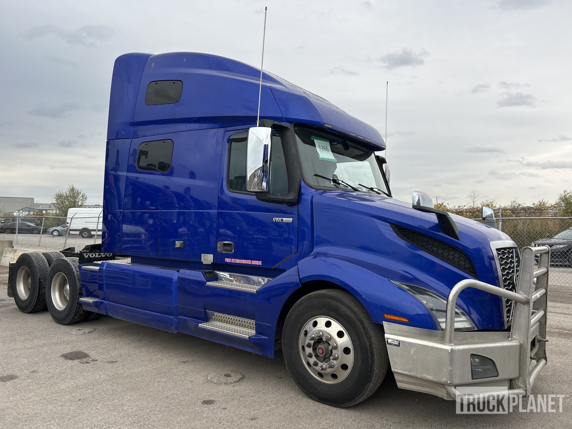 General Appearance with Picture, Right Front Corner