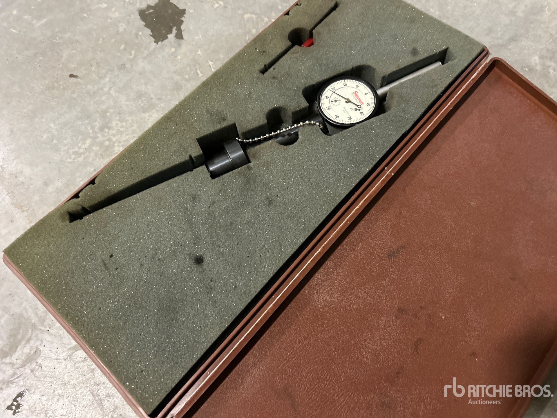 General Appearance with Foto, angolo posteriore sinistro