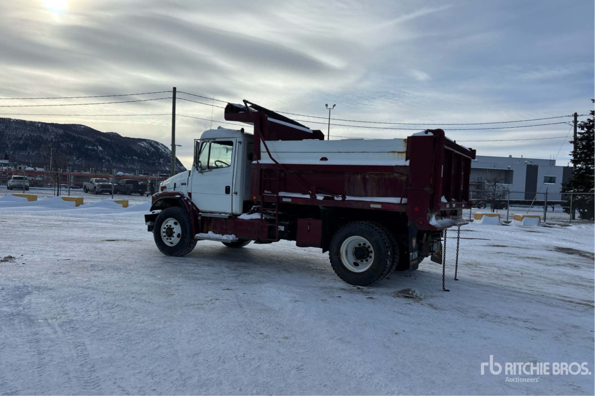 General Appearance with Bild, Ecke hinten links