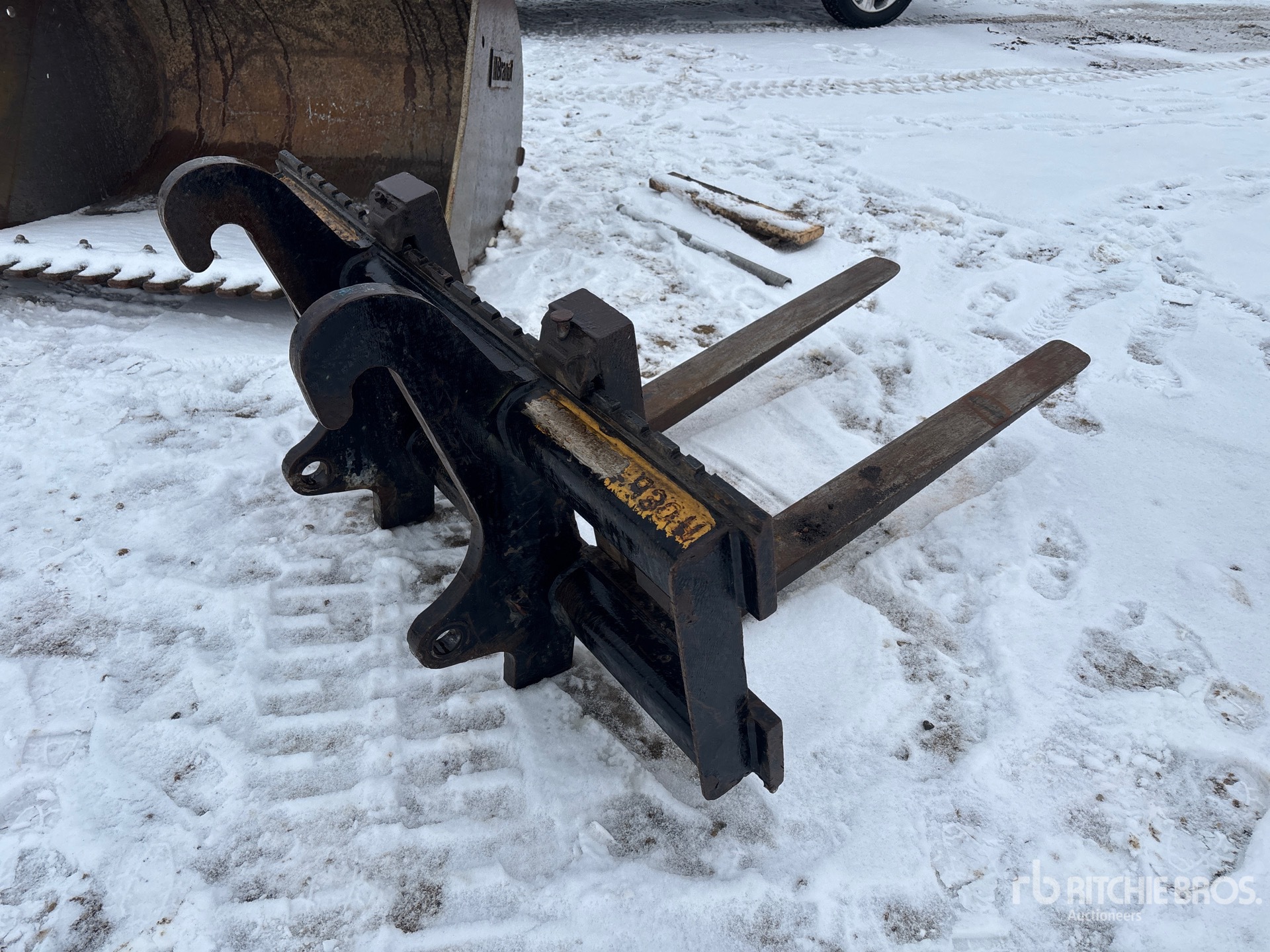 Aspect général with Image, coin arrière droit