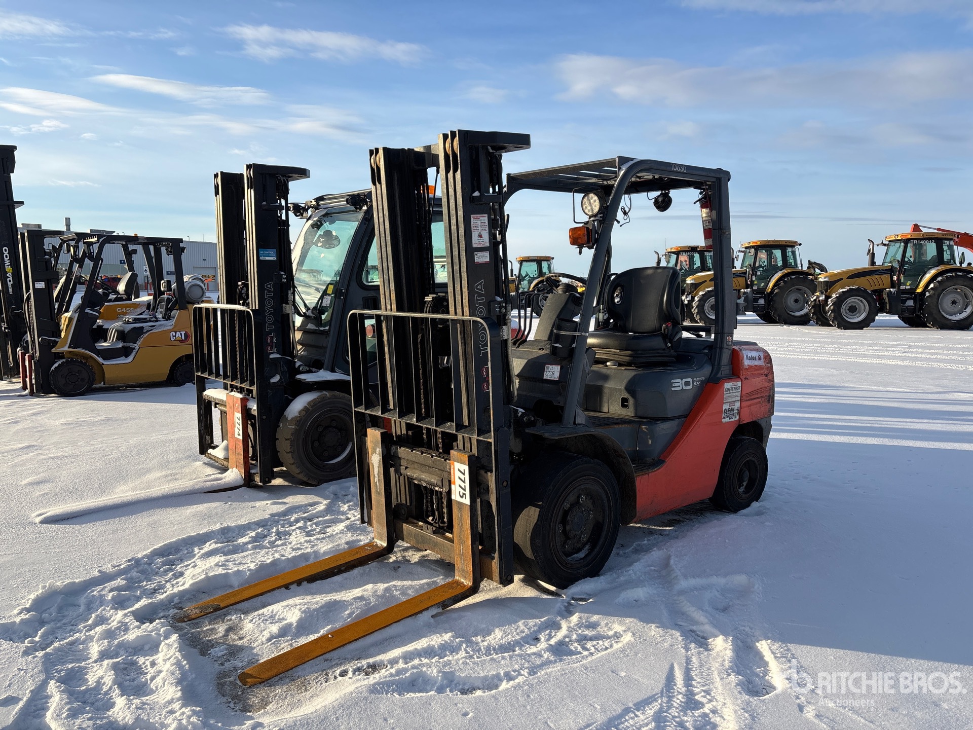 General Appearance with Picture, Left Front Corner