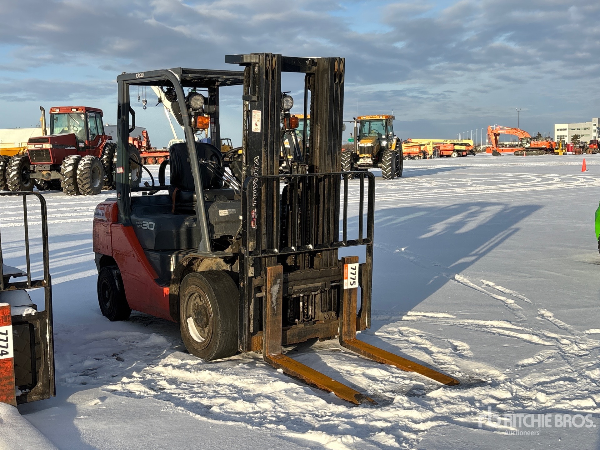 General Appearance with Picture, Right Front Corner