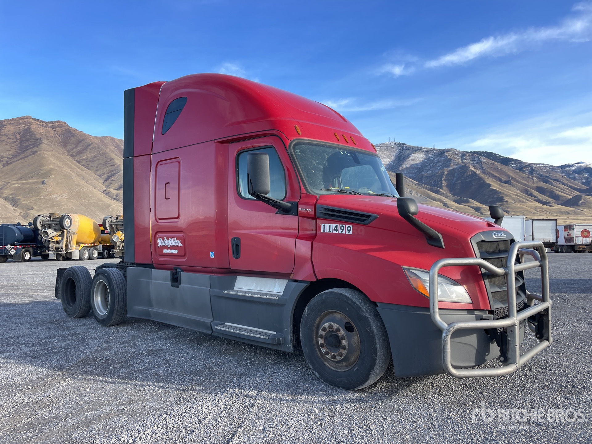 General Appearance with Bild, Ecke vorne rechts