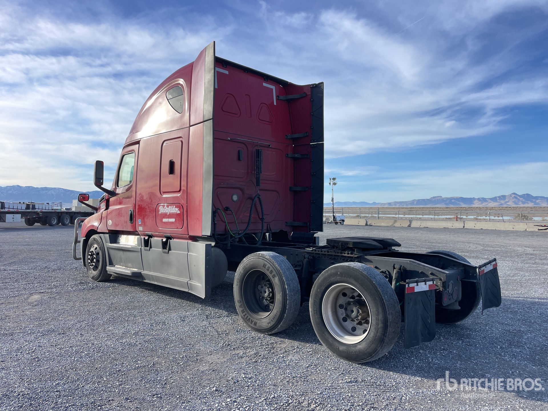 General Appearance with Bild, Ecke hinten links