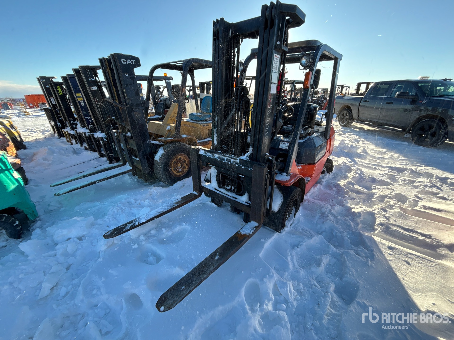 General Appearance with Picture, Right Front Corner