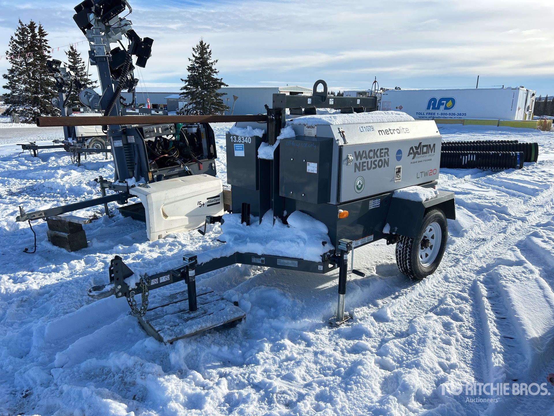 General Appearance with Picture, Left Front Corner