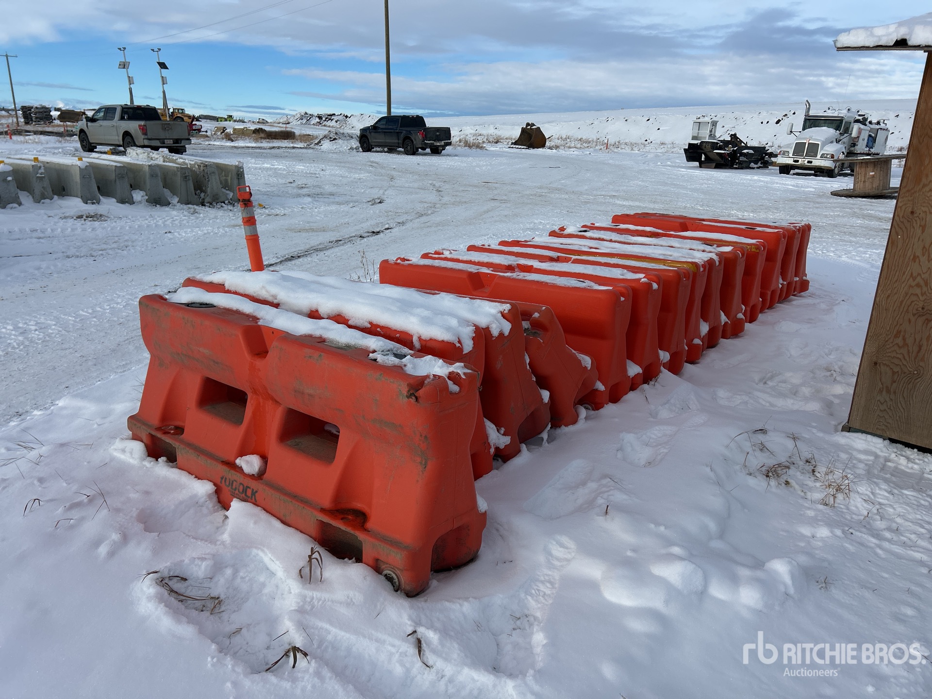 Aspect général with Image, coin arrière droit