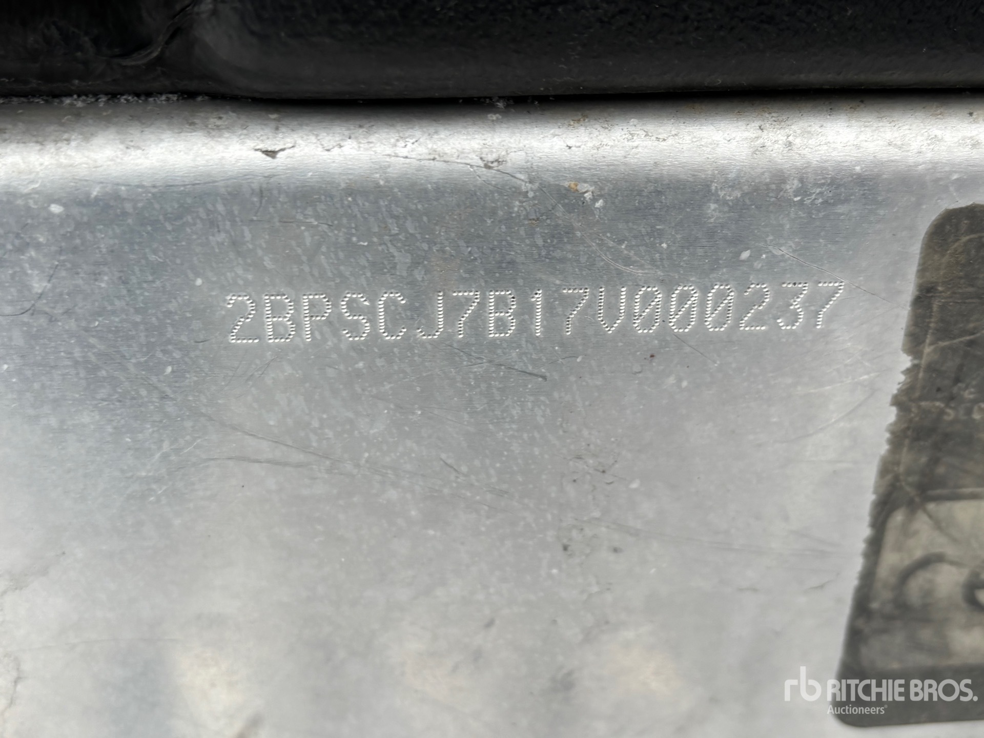 General Appearance with Numéro de série/Numéro d'identification du véhicule automobile