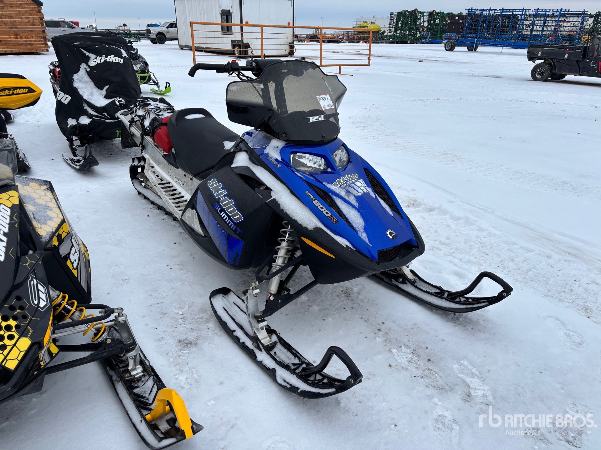 General Appearance with Image, coin avant droit