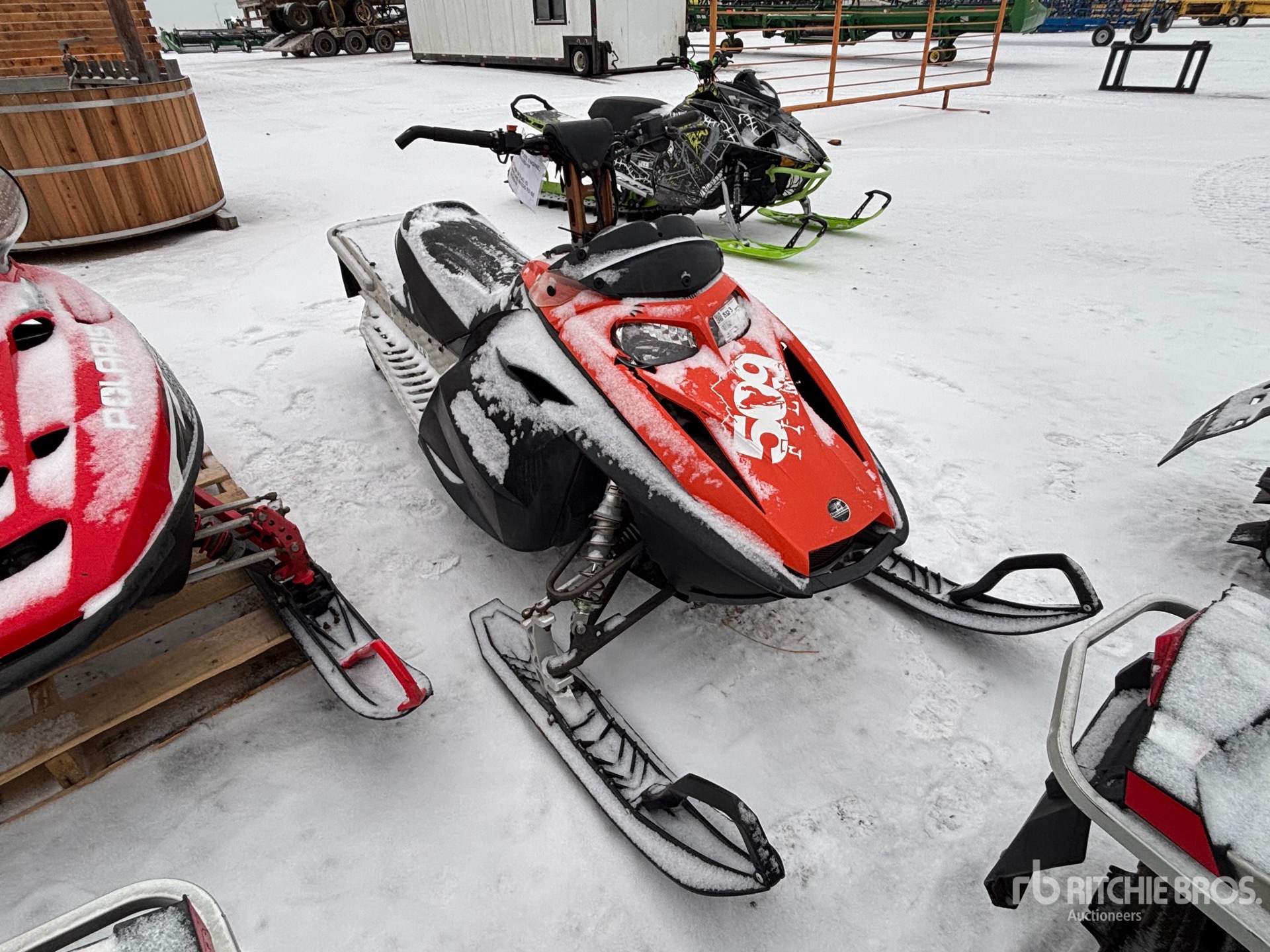 General Appearance with Image, coin avant droit