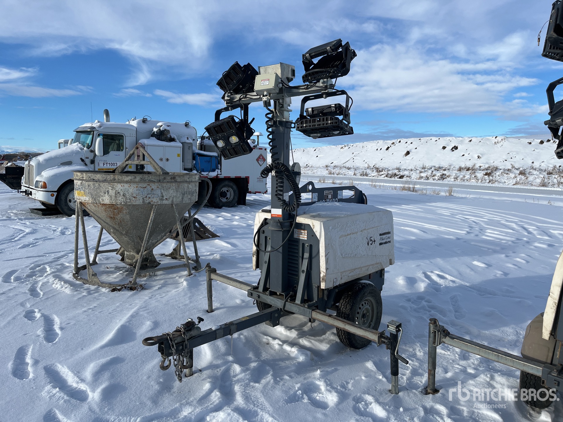 General Appearance with Picture, Left Front Corner