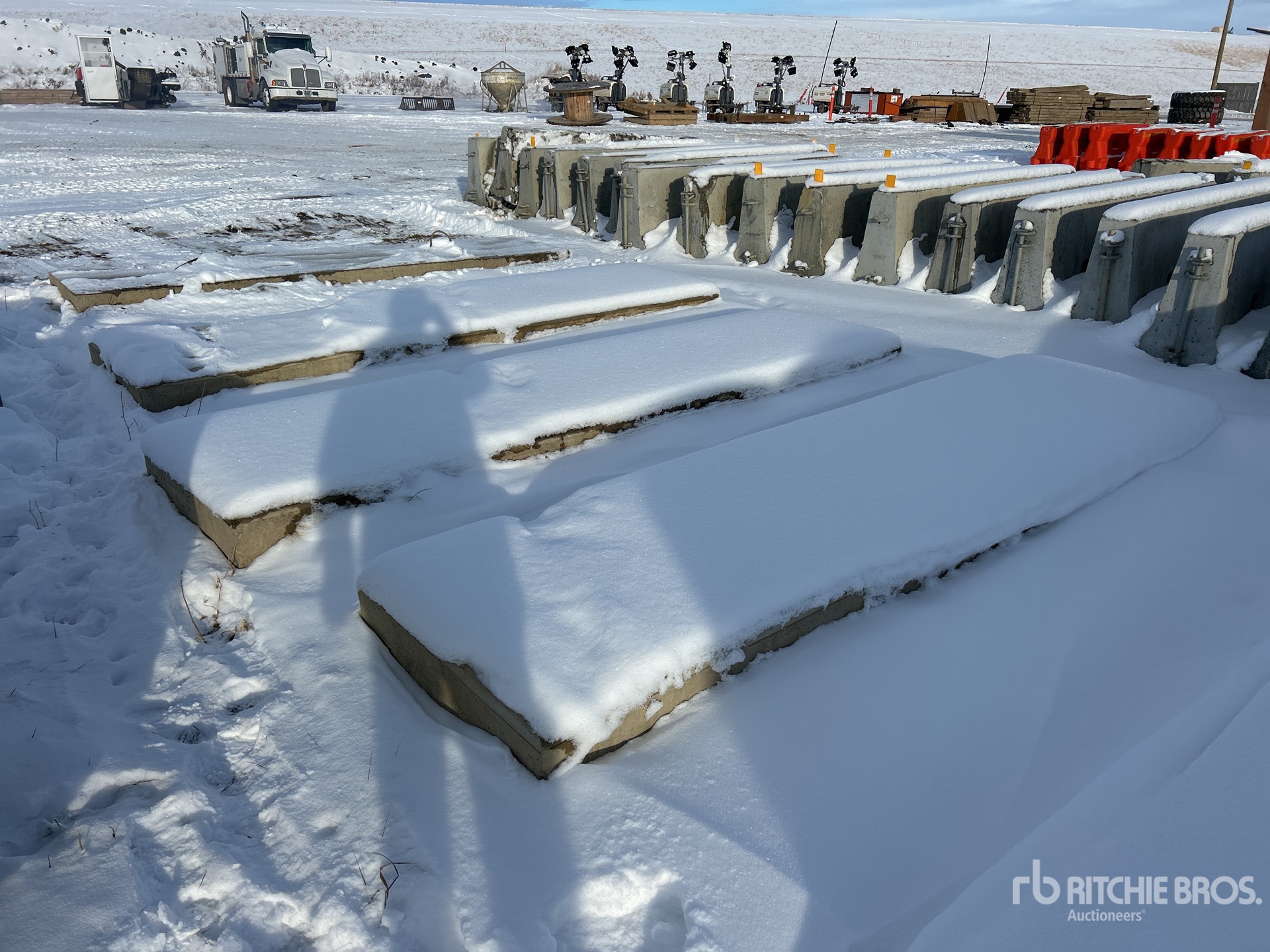 Aspect général with Image, coin arrière gauche