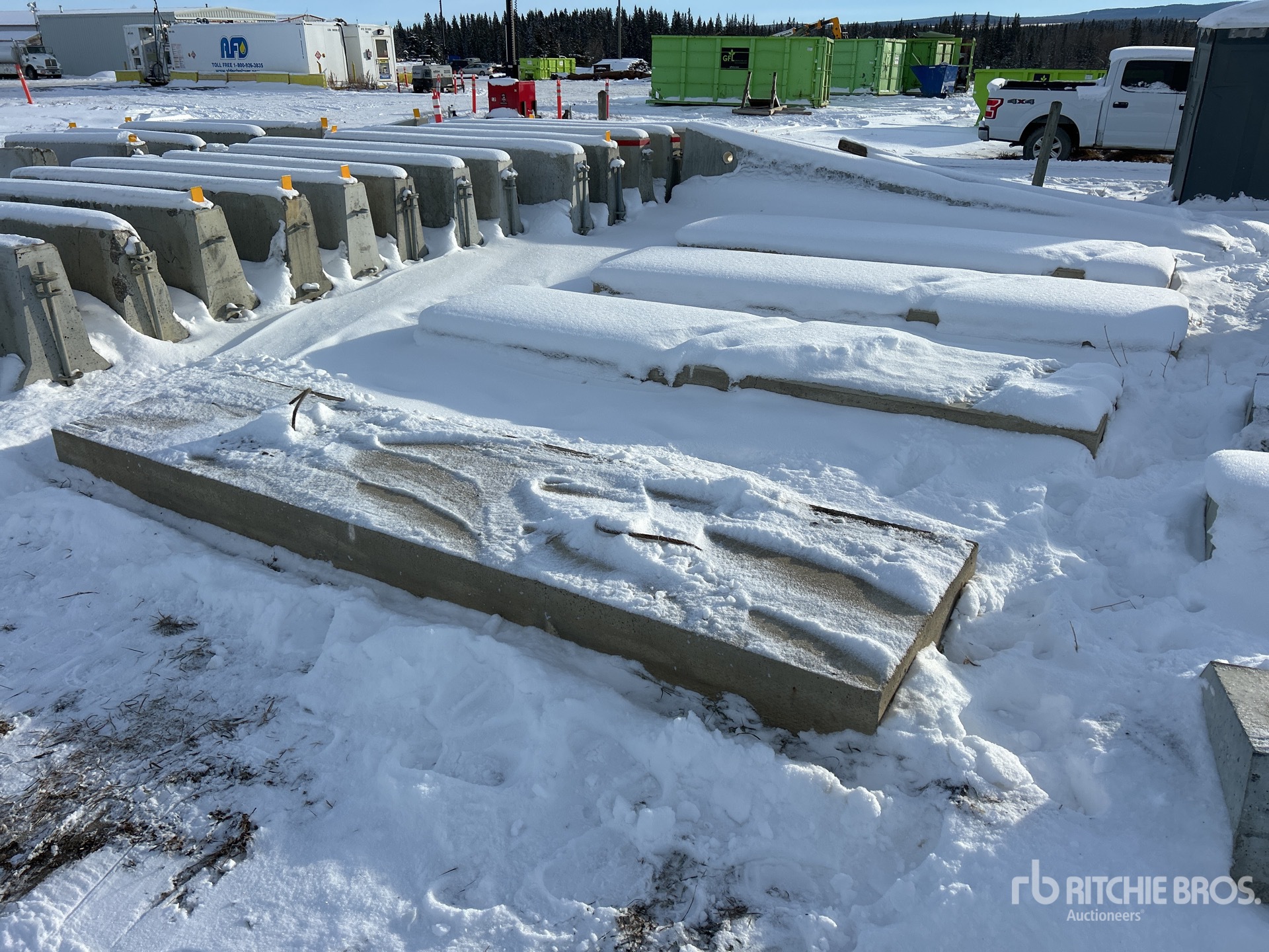 Aspect général with Image, coin avant gauche