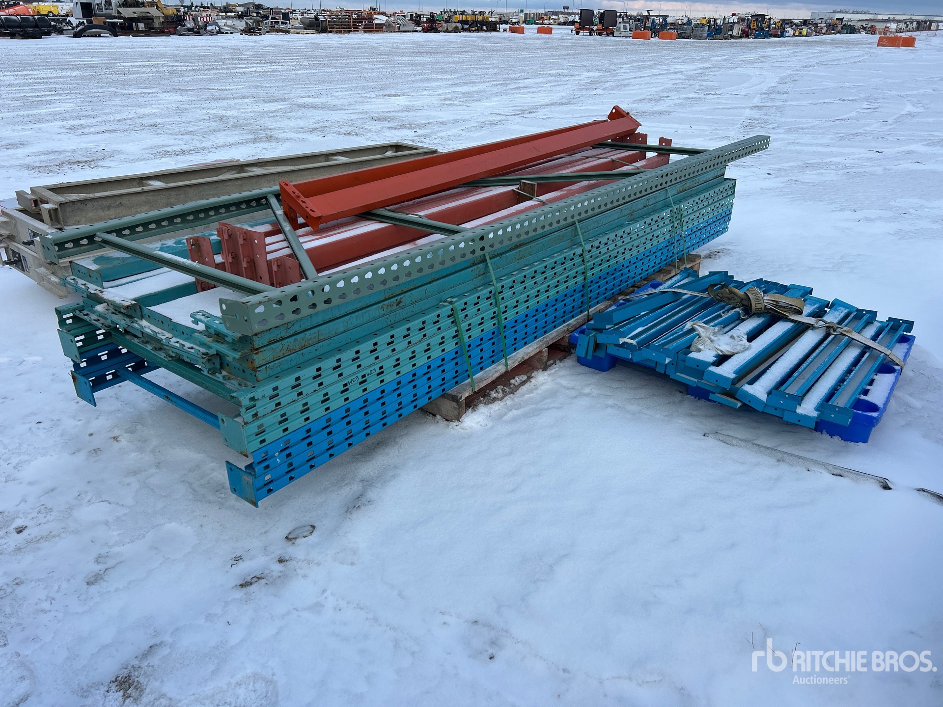 General Appearance with Foto, angolo posteriore sinistro