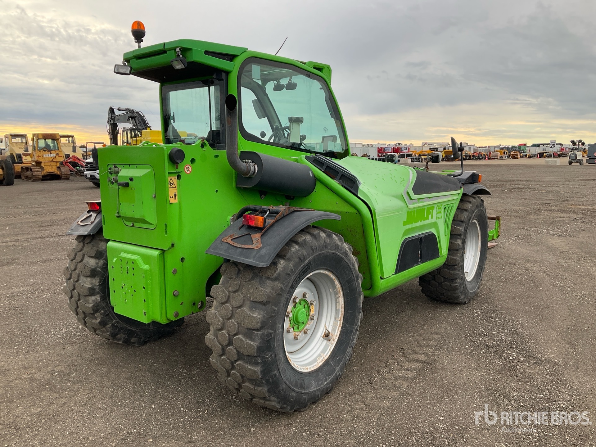 General Appearance with Bild, Ecke hinten rechts