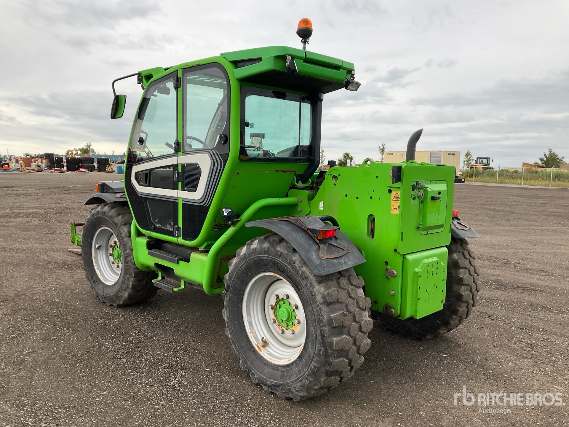 General Appearance with Bild, Ecke hinten links