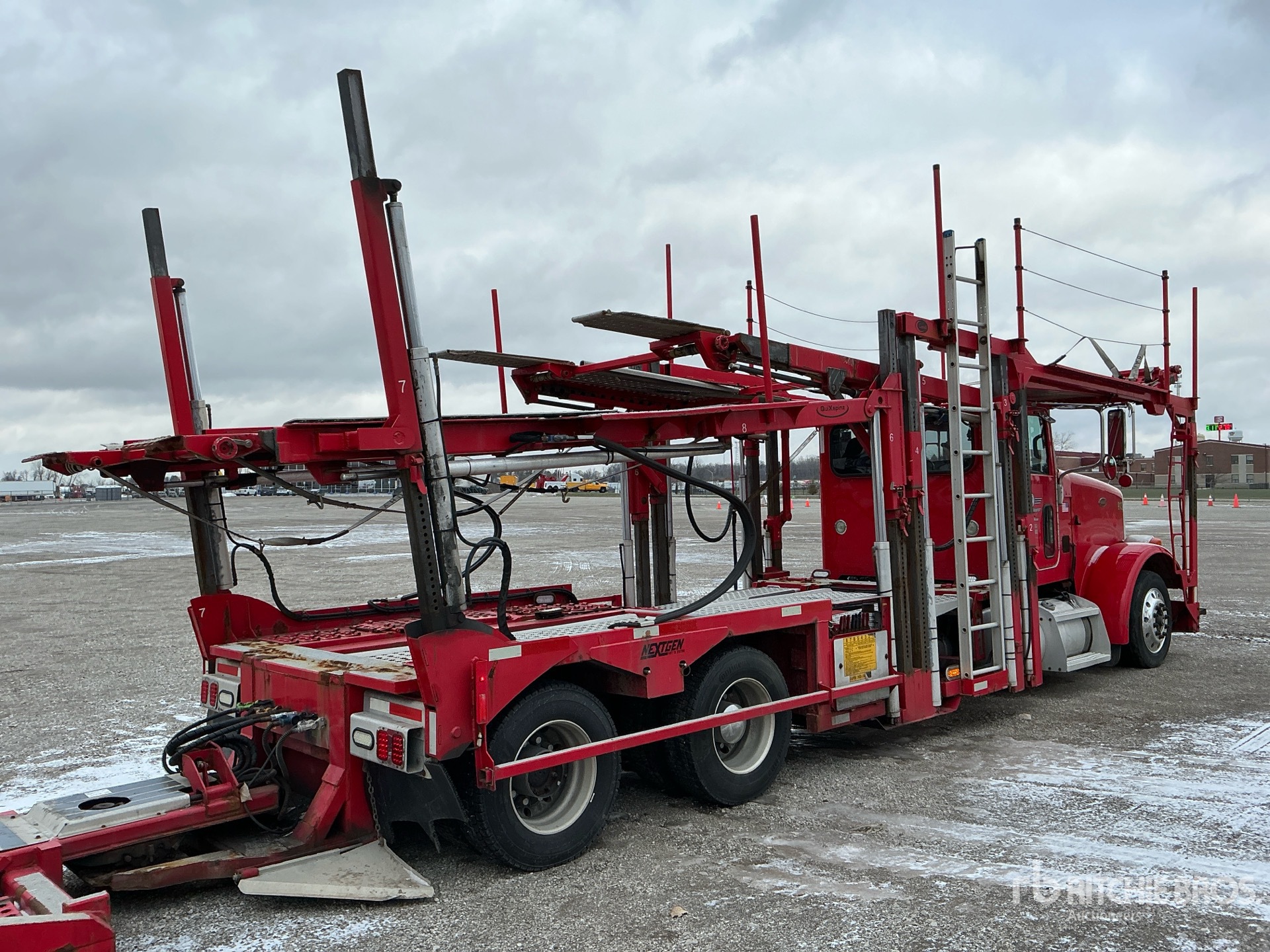Aspect général with Image, coin arrière droit