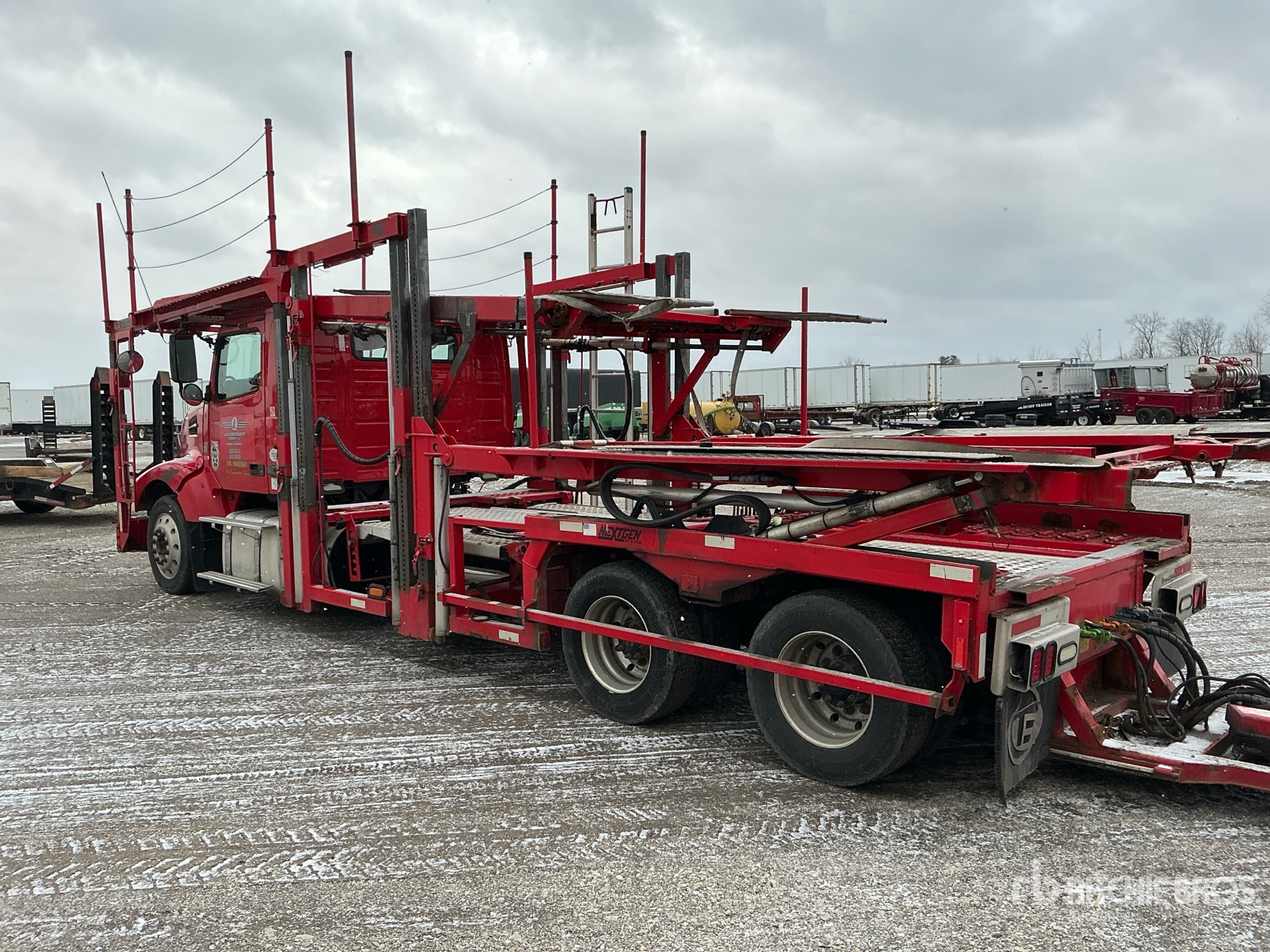 Aspect général with Image, coin arrière gauche