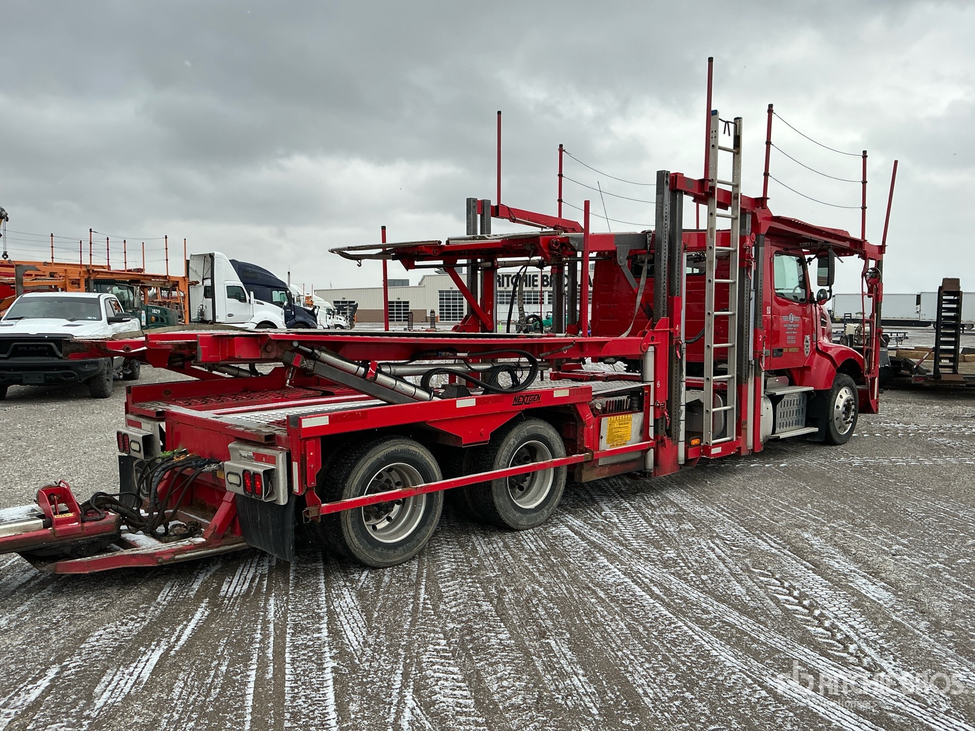 Aspect général with Image, coin arrière droit