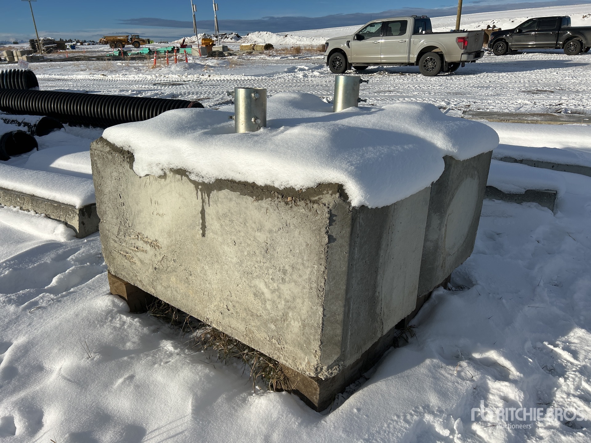 Aspect général with Image, coin arrière droit