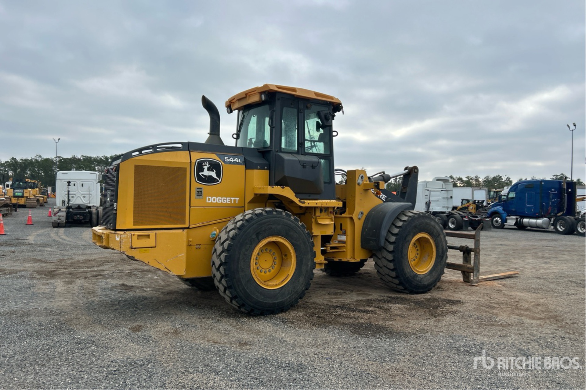 General Appearance with Picture, Right Rear Corner