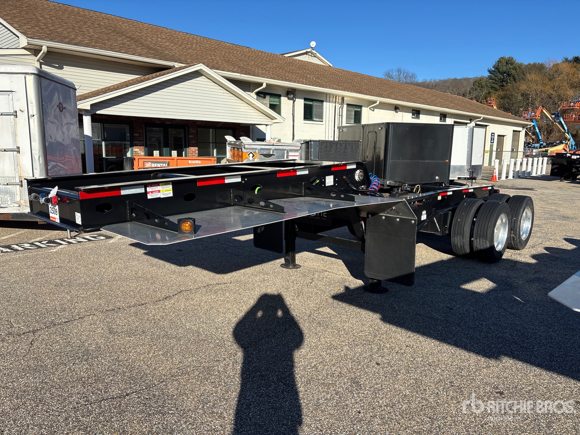 General Appearance with Featured Photo