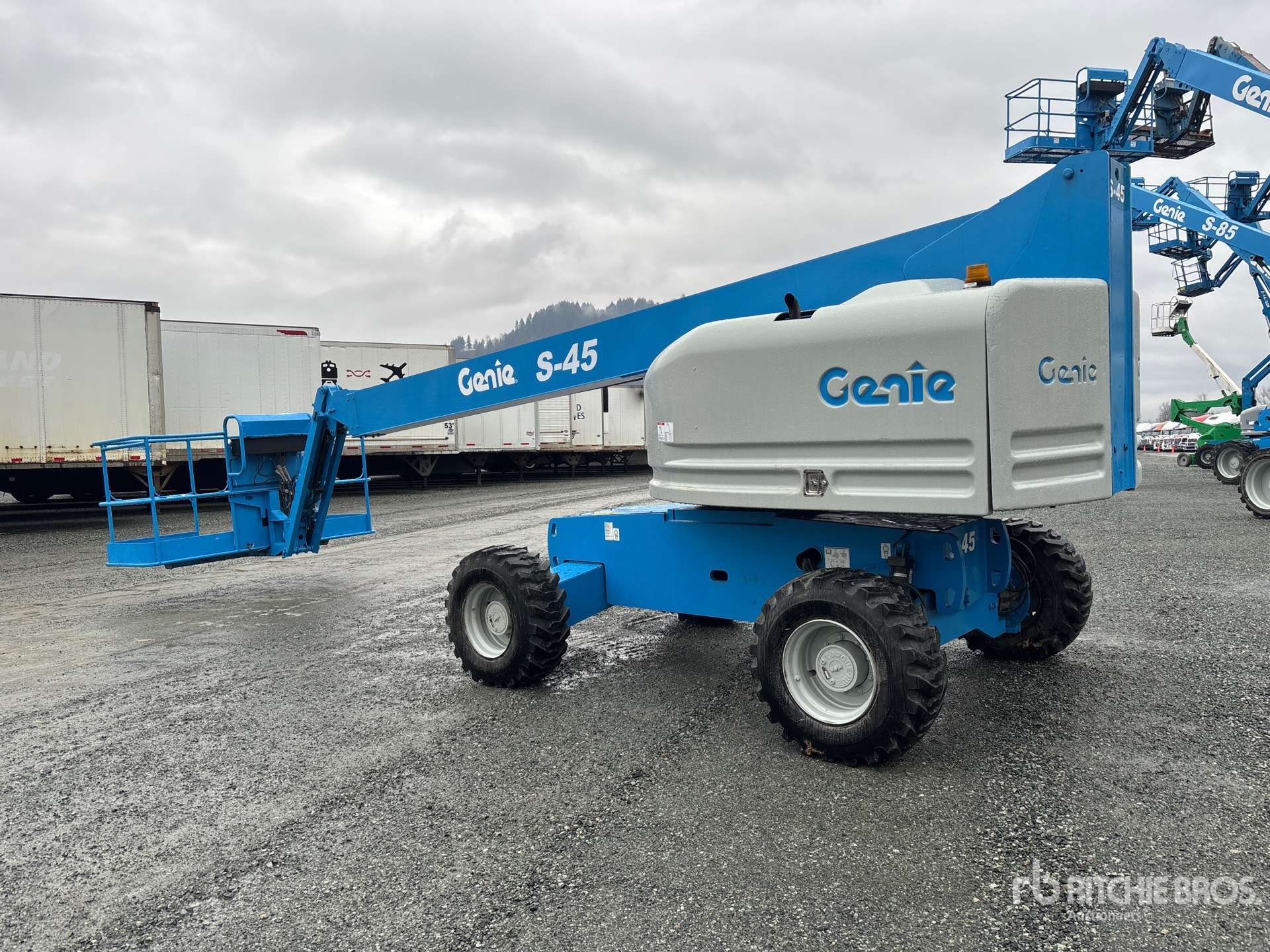 General Appearance with Picture, Left Rear Corner