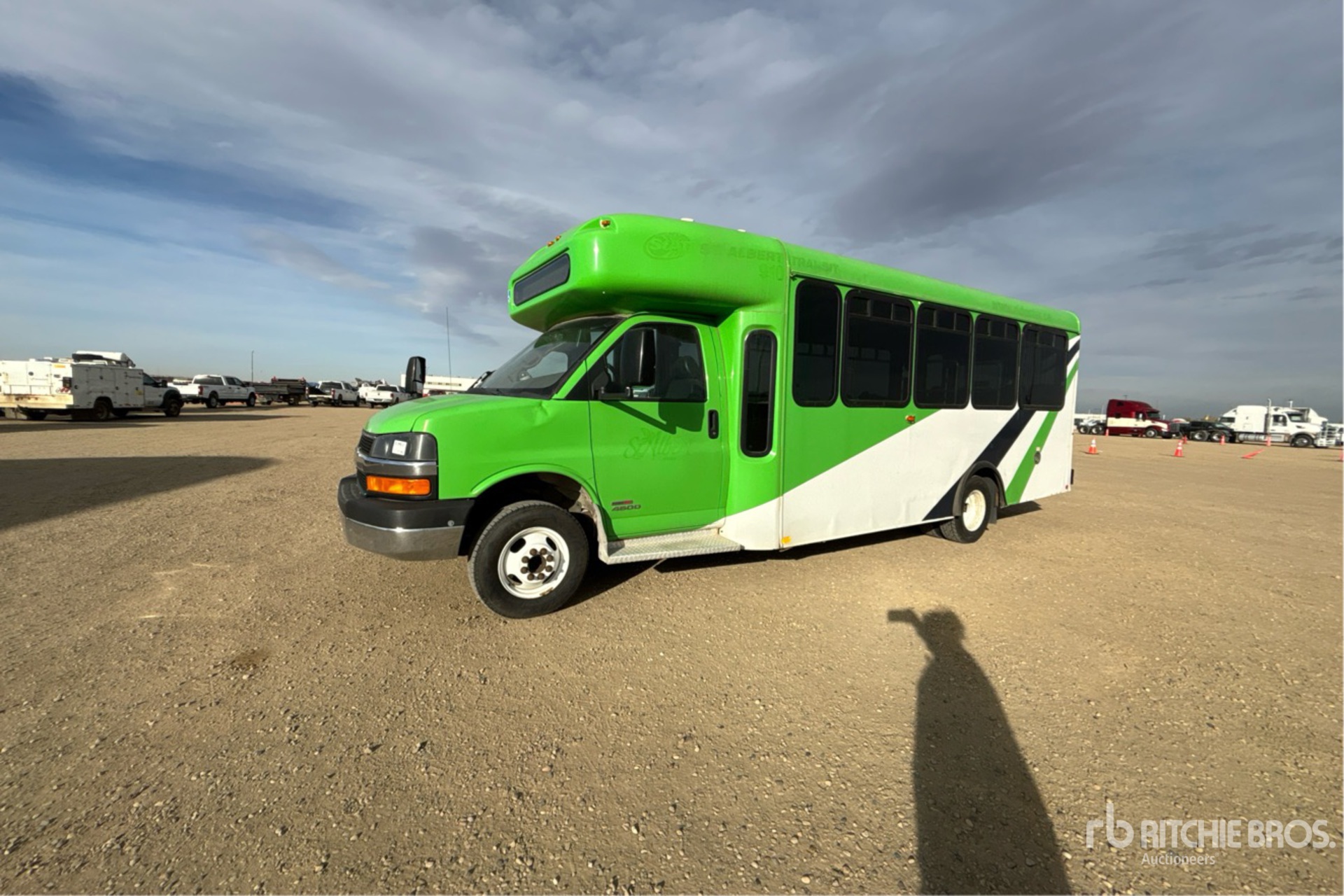 General Appearance with Picture, Left Front Corner