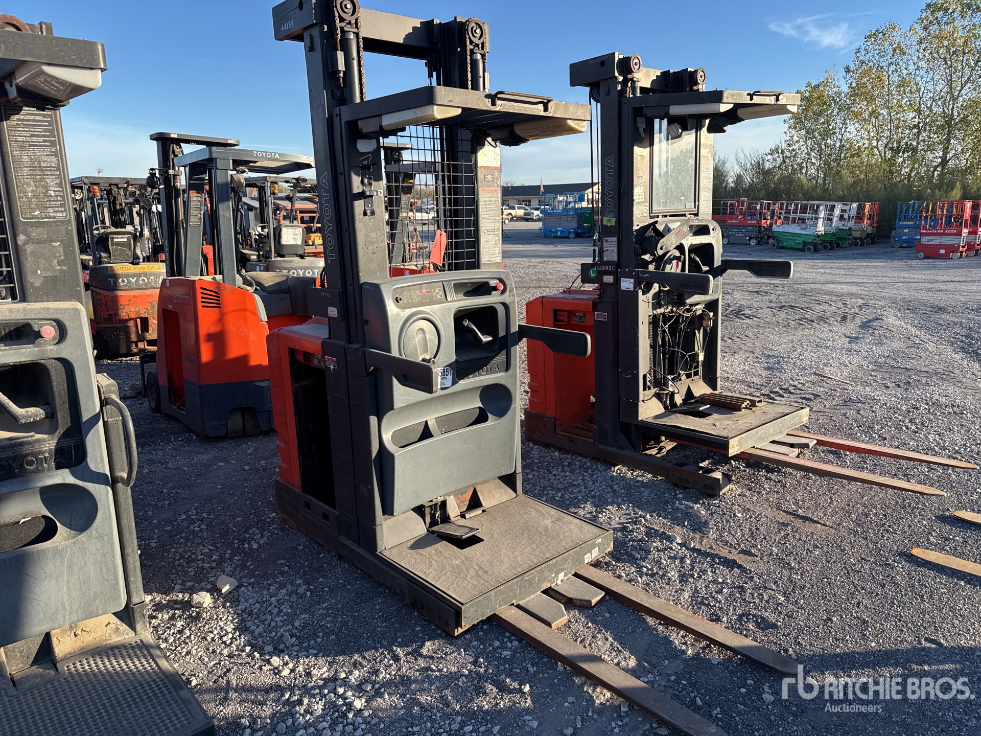 General Appearance with Featured Photo