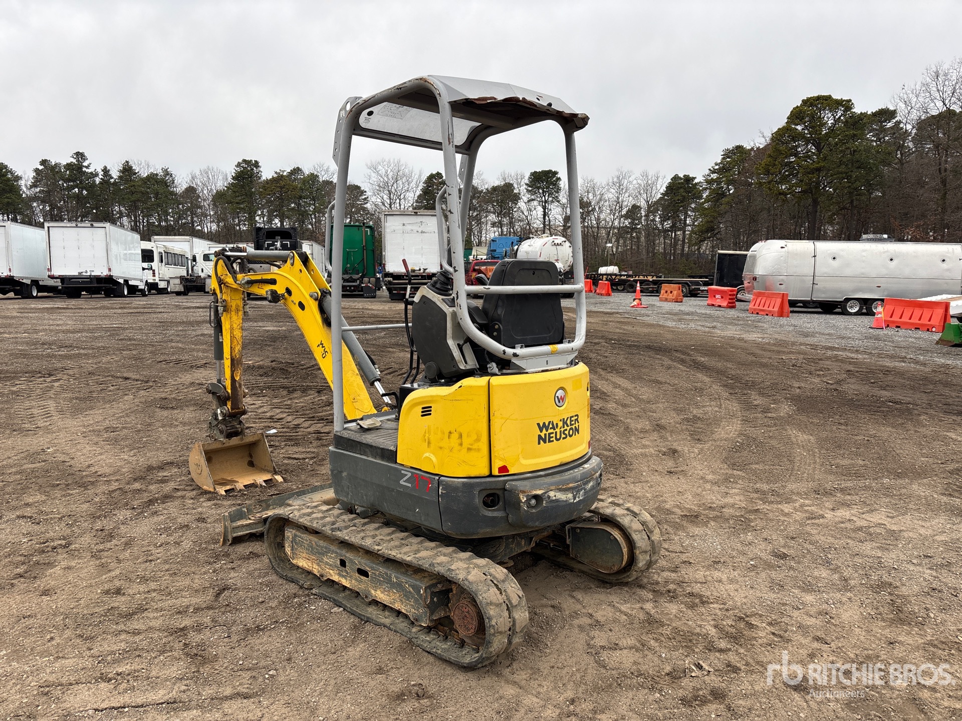 General Appearance with Picture, Left Rear Corner