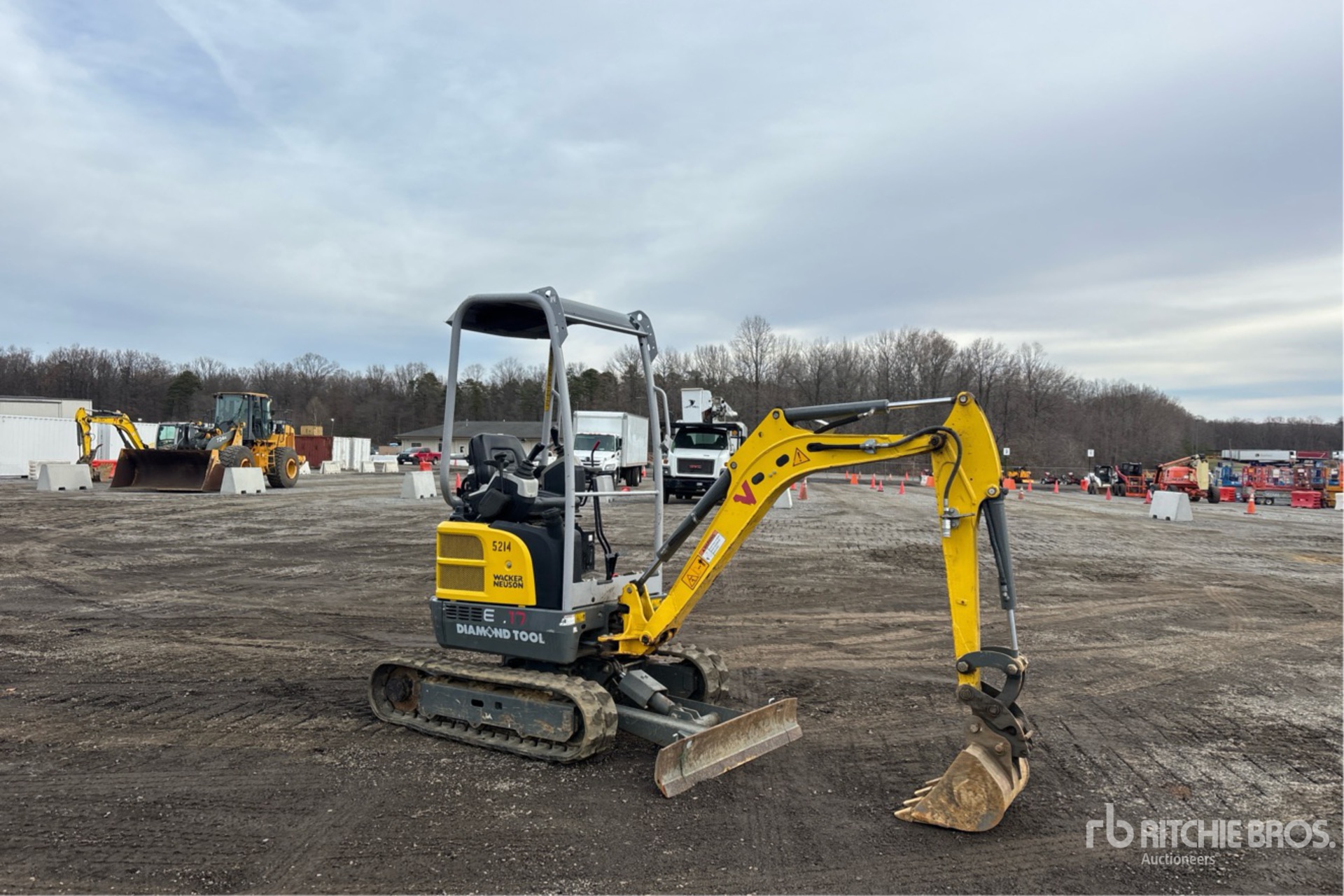 General Appearance with Picture, Right Front Corner