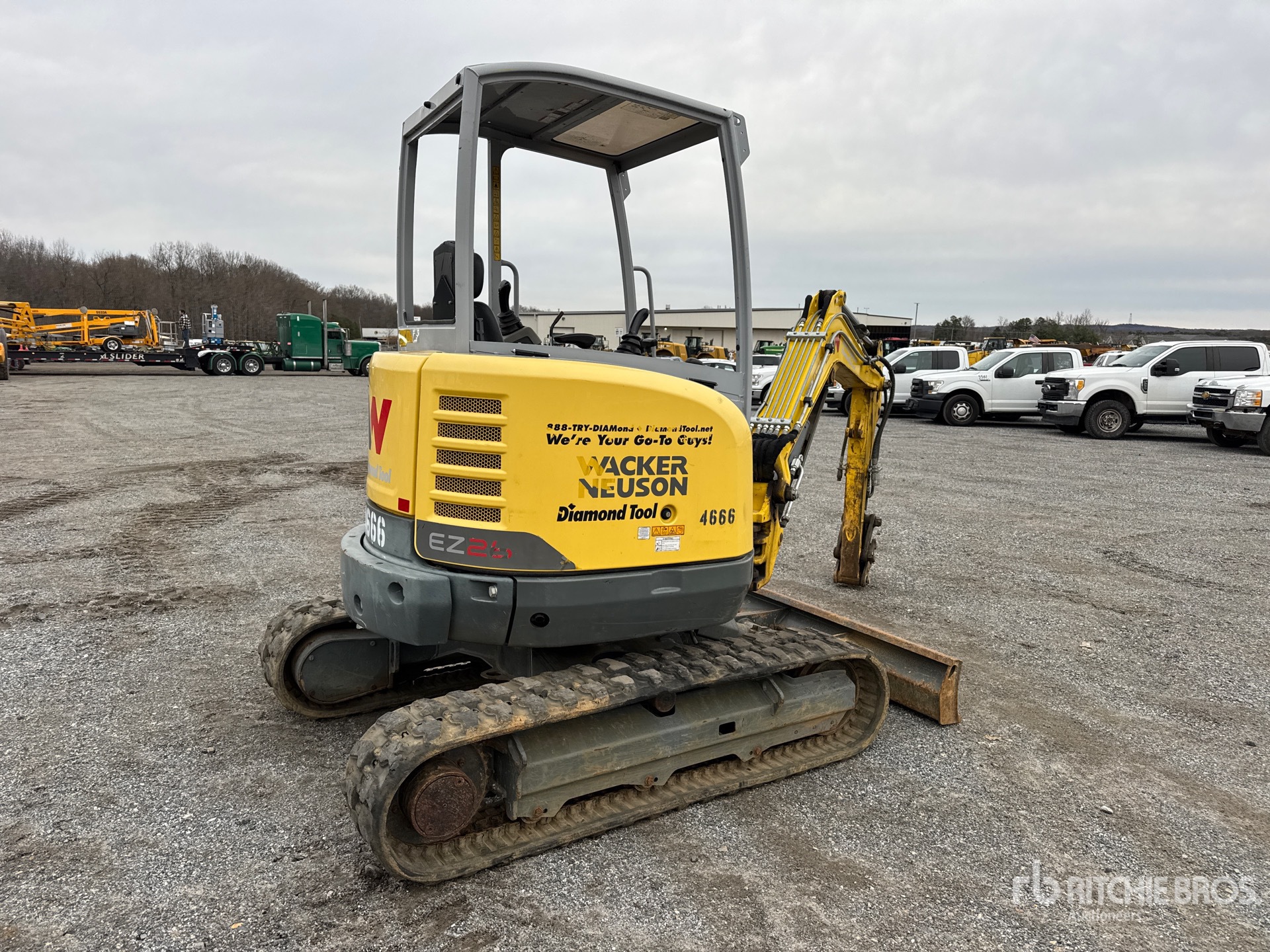 General Appearance with Picture, Right Rear Corner