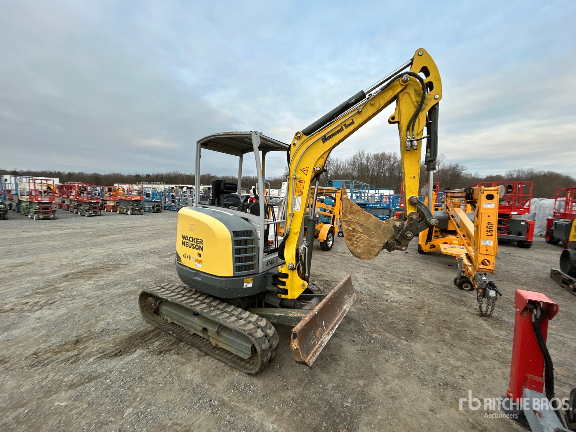 General Appearance with Picture, Right Front Corner