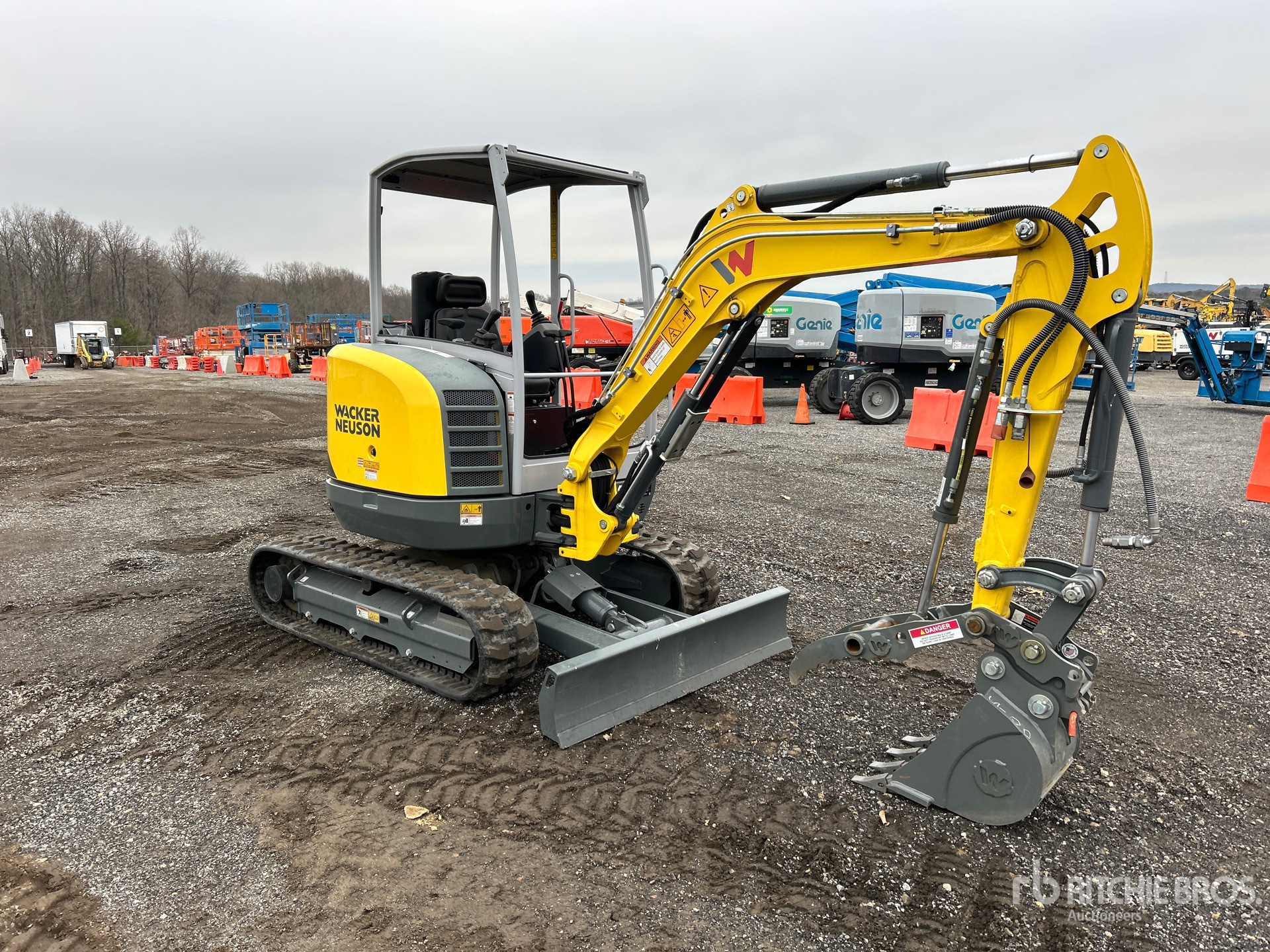 General Appearance with Picture, Right Front Corner