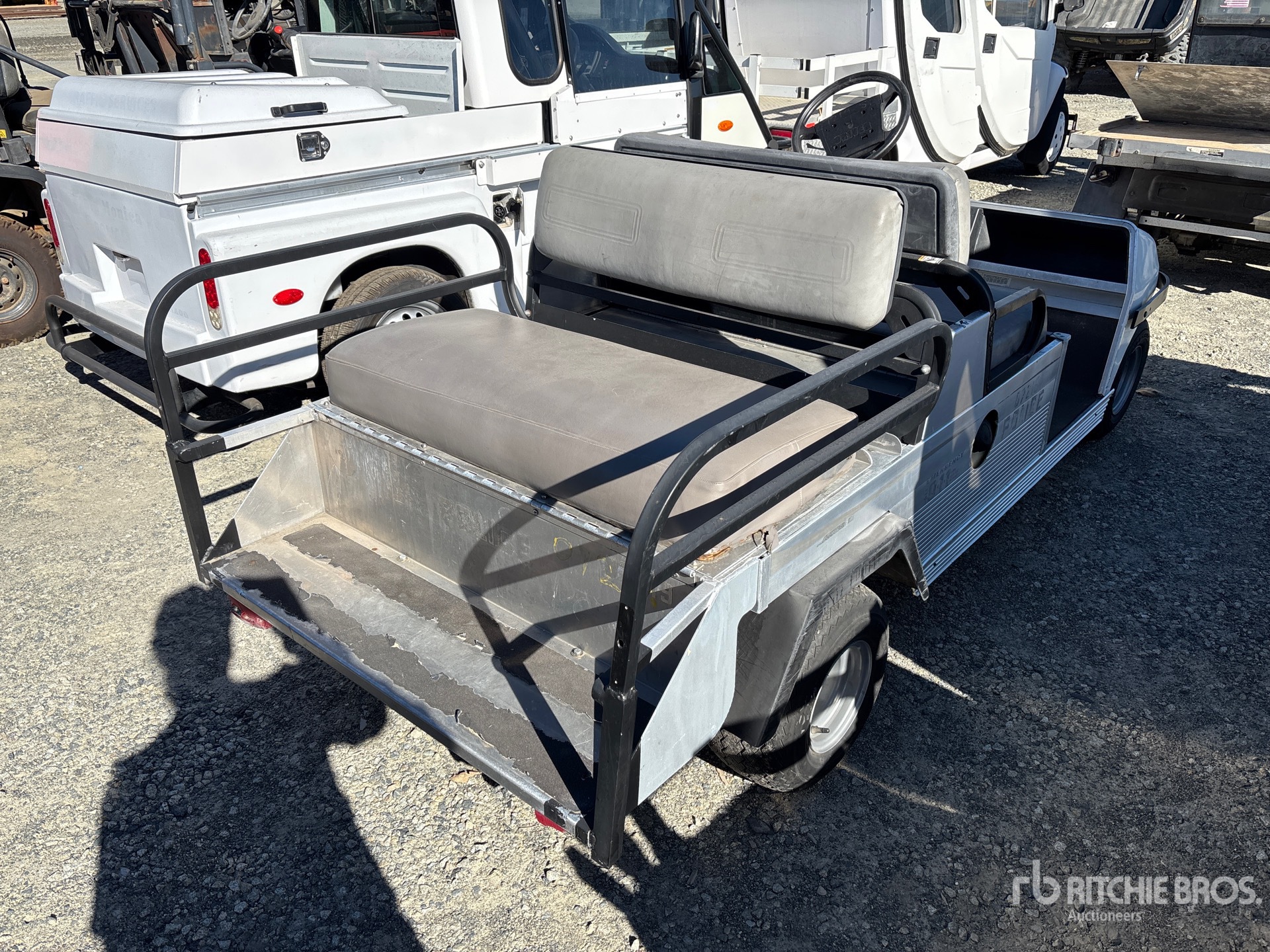 General Appearance with Bild, Ecke hinten rechts