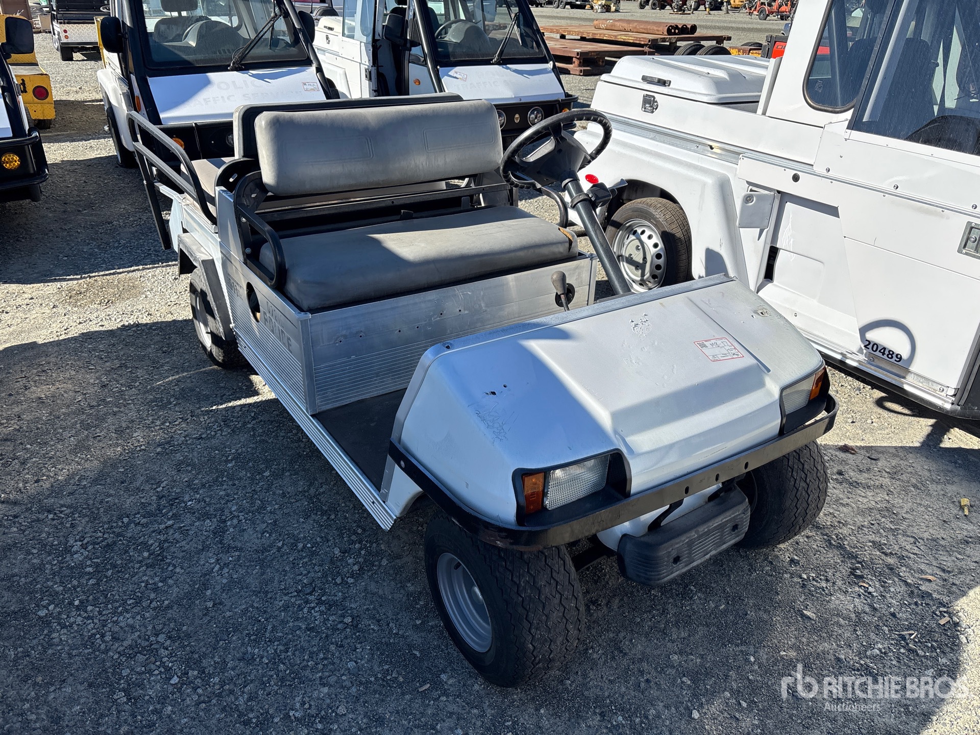 General Appearance with Bild, Ecke vorne rechts