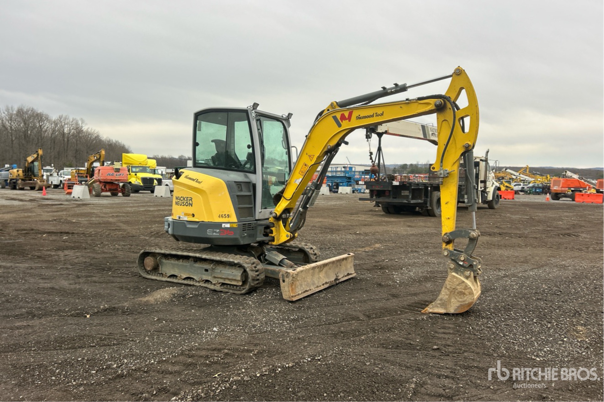 Aspect général with Image, coin avant droit