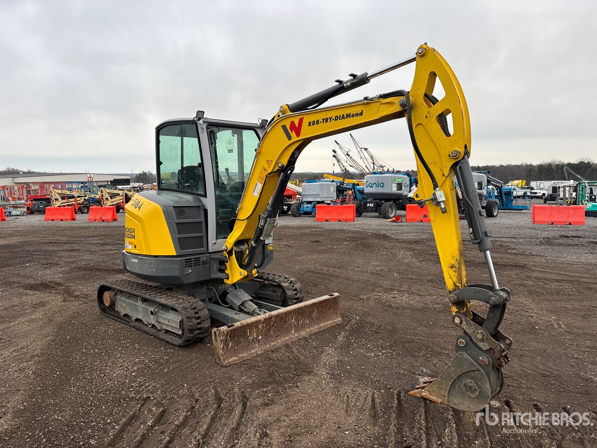 General Appearance with Picture, Right Front Corner