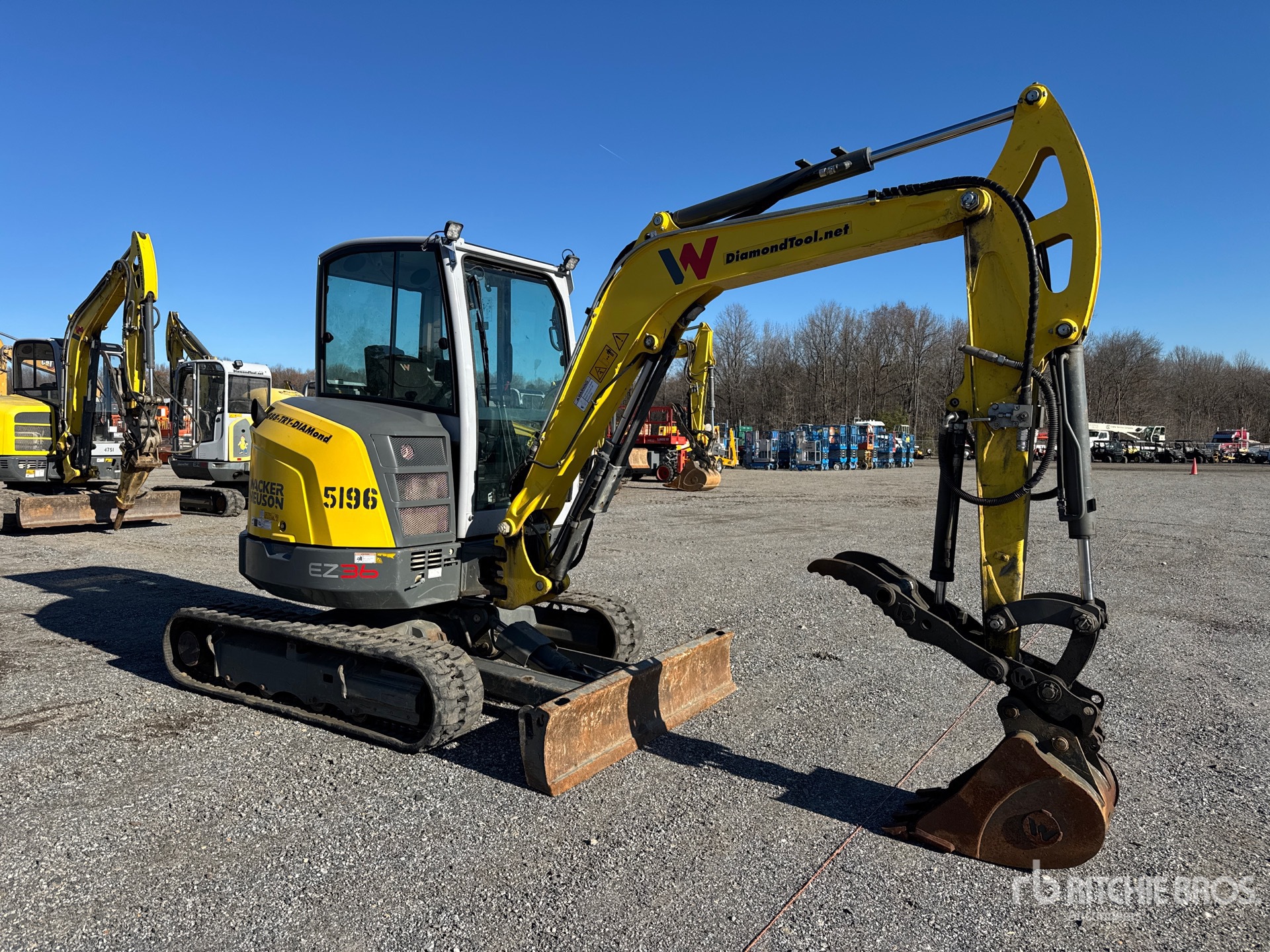 General Appearance with Picture, Right Front Corner