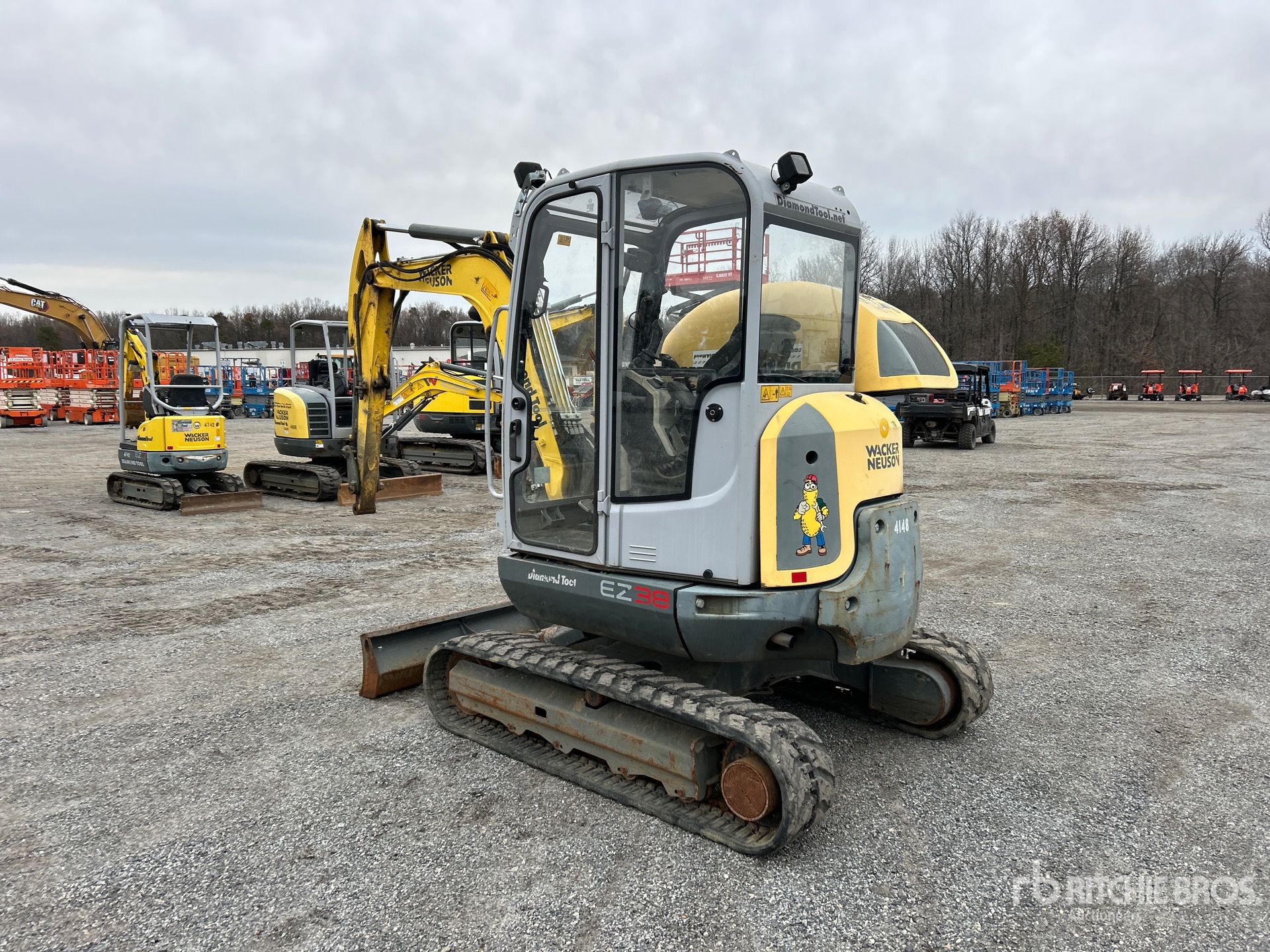 General Appearance with Picture, Left Rear Corner