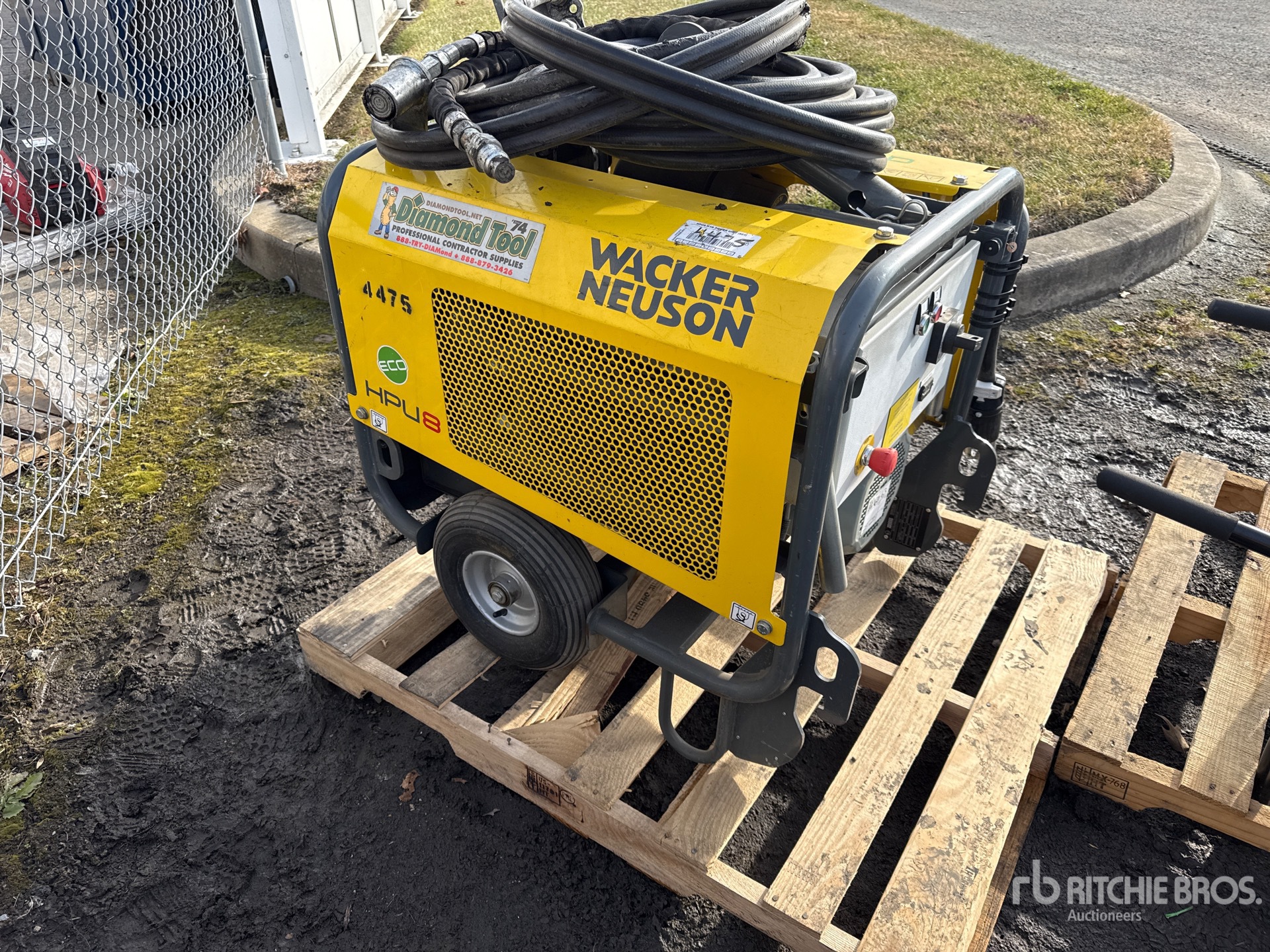 General Appearance with Picture, Right Front Corner