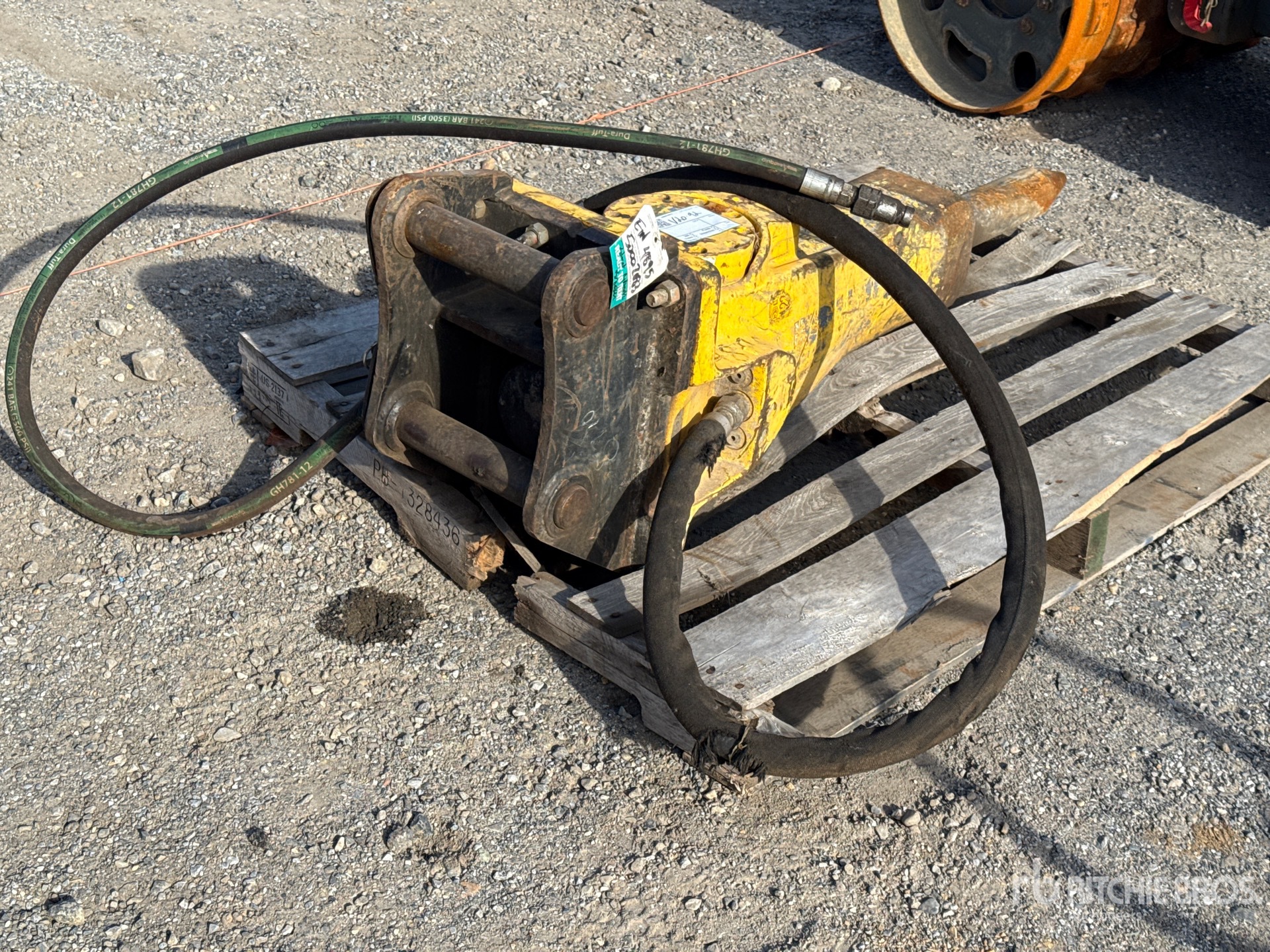 General Appearance with Foto, angolo anteriore sinistro