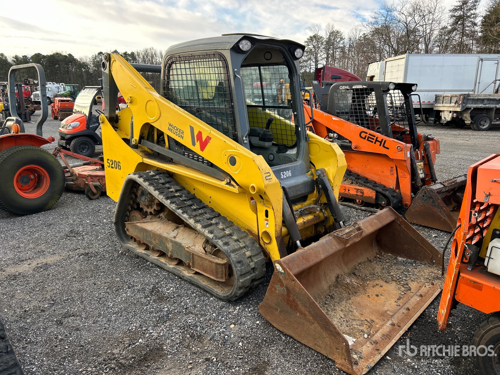 General Appearance with Picture, Right Front Corner