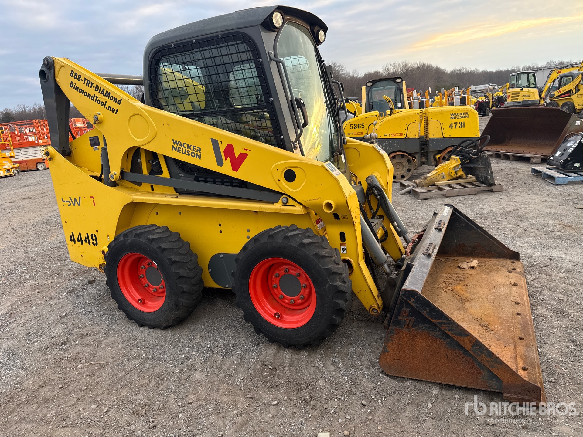 General Appearance with Picture, Right Front Corner